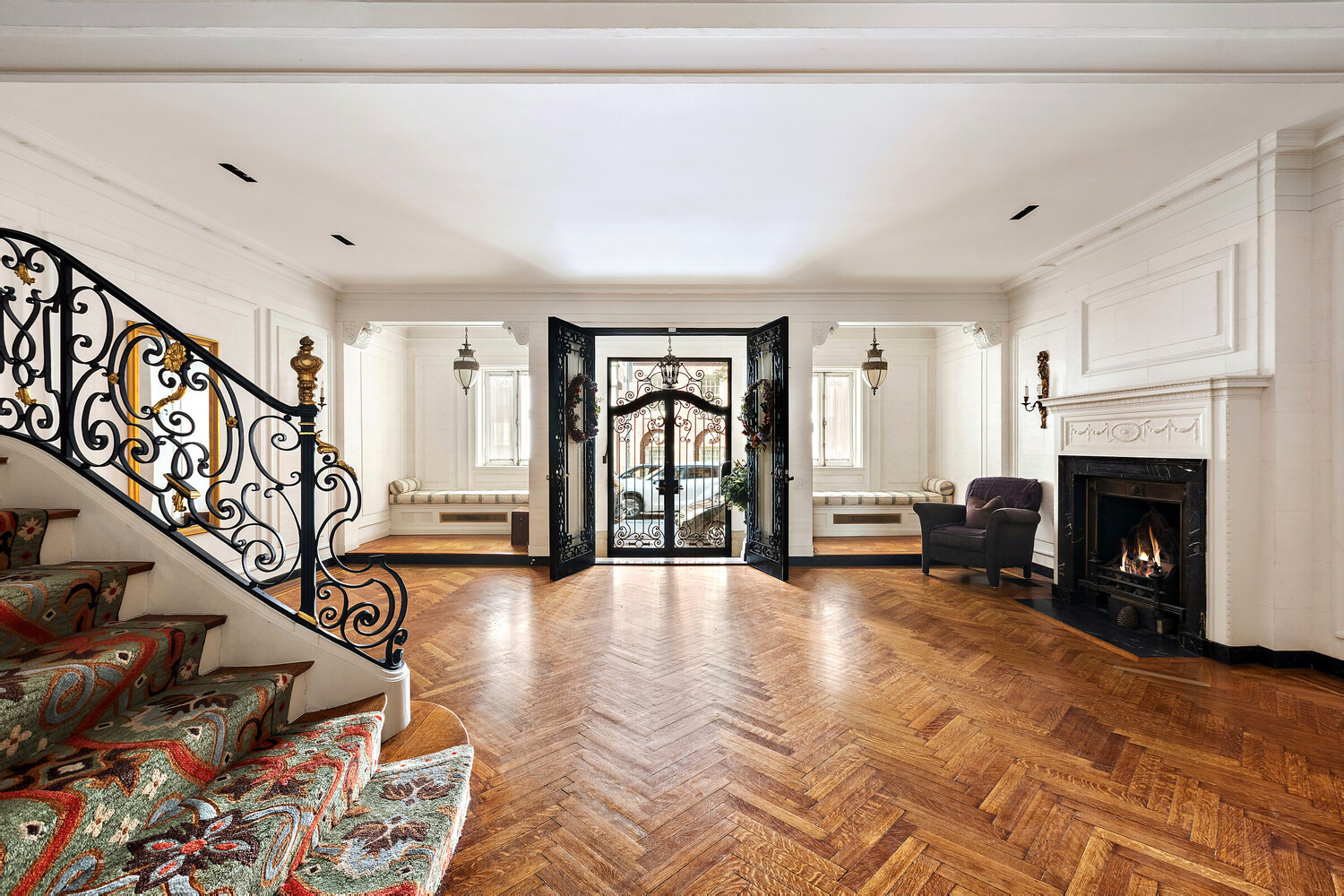 88th St, New York, NY 10128