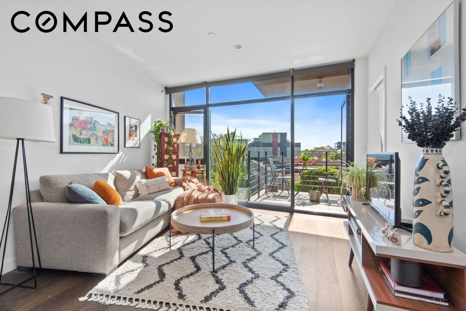Woodpoint Rd, Brooklyn, NY 11211