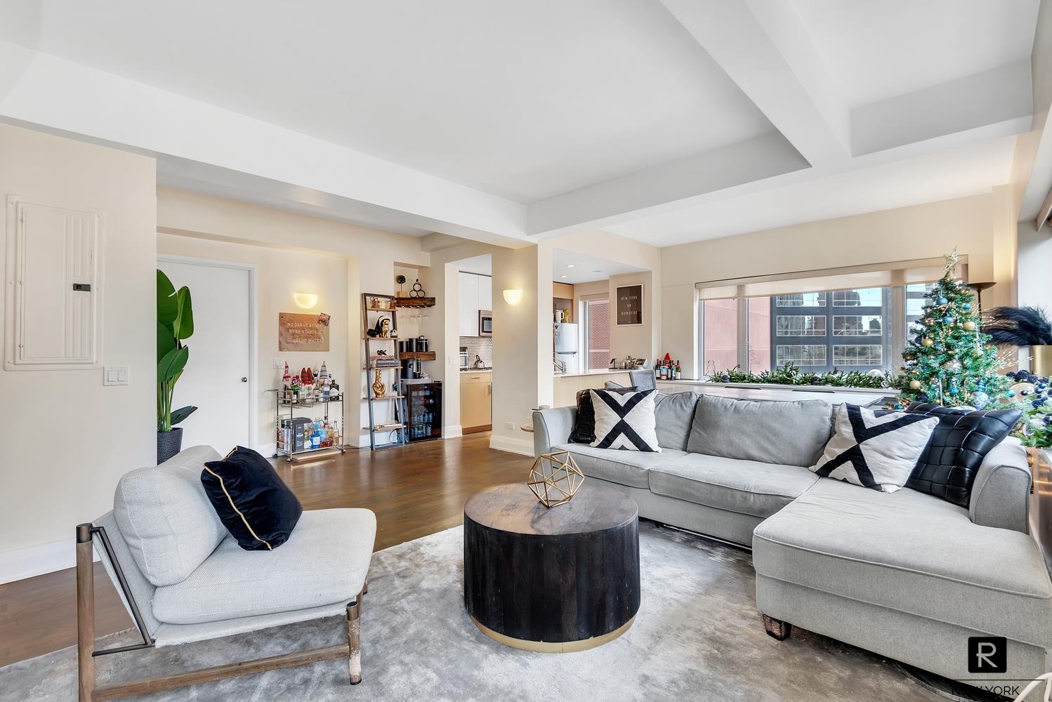 51st St, New York, NY 10022 #1