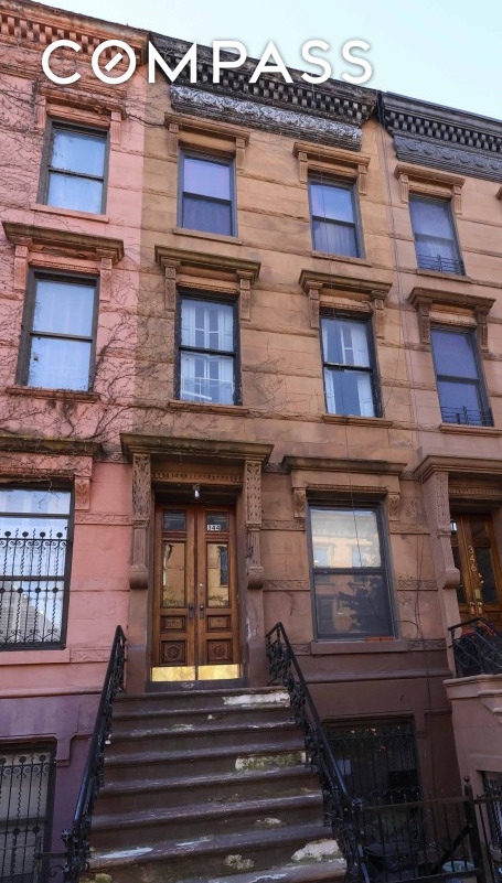 121st St, New York, NY 10027