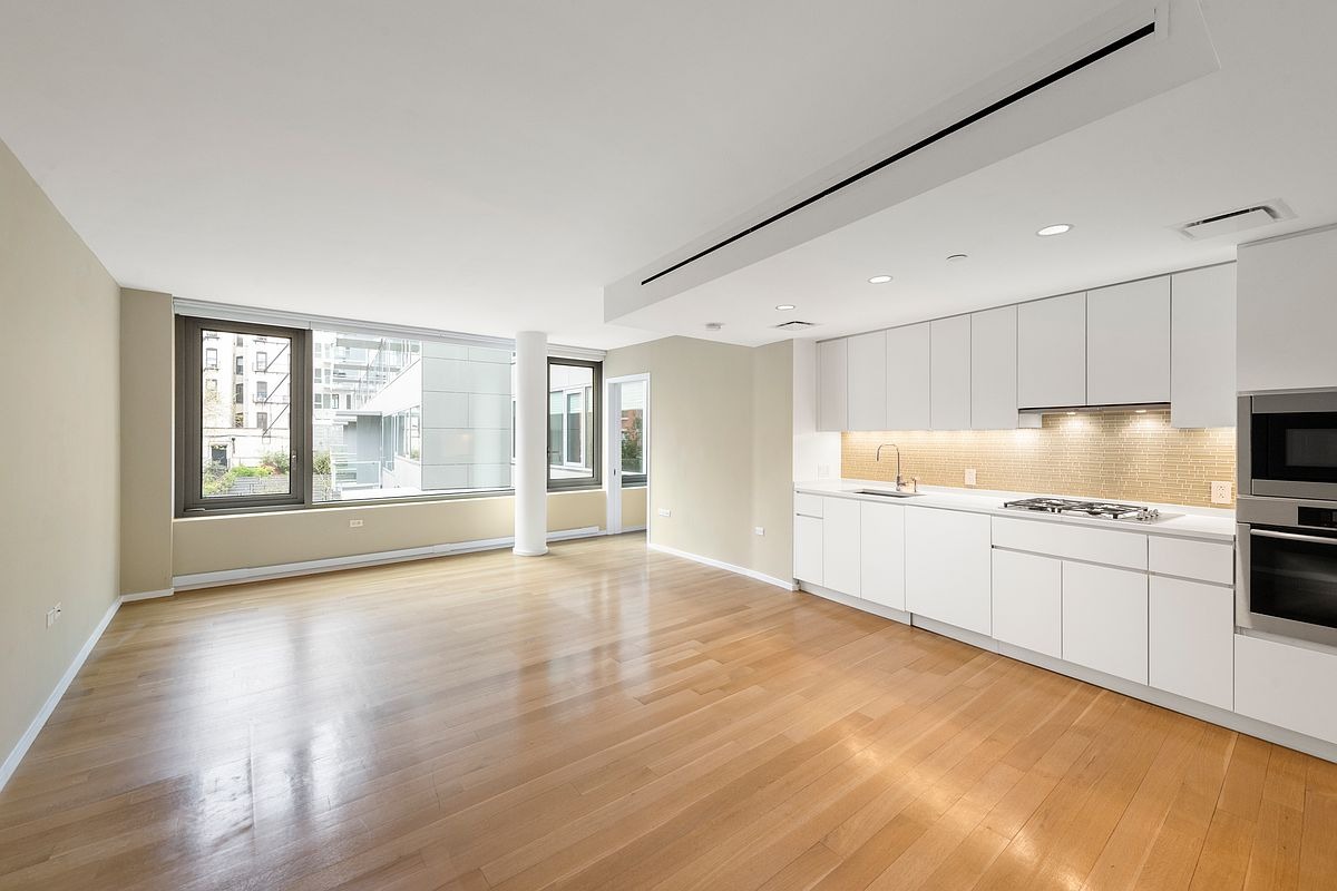 53rd St, New York, NY 10019 #1