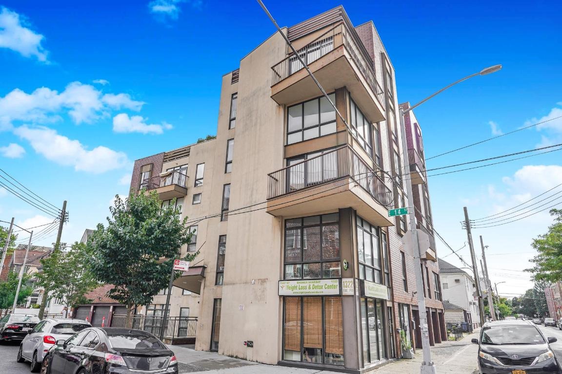 14th St, Brooklyn, NY 11230