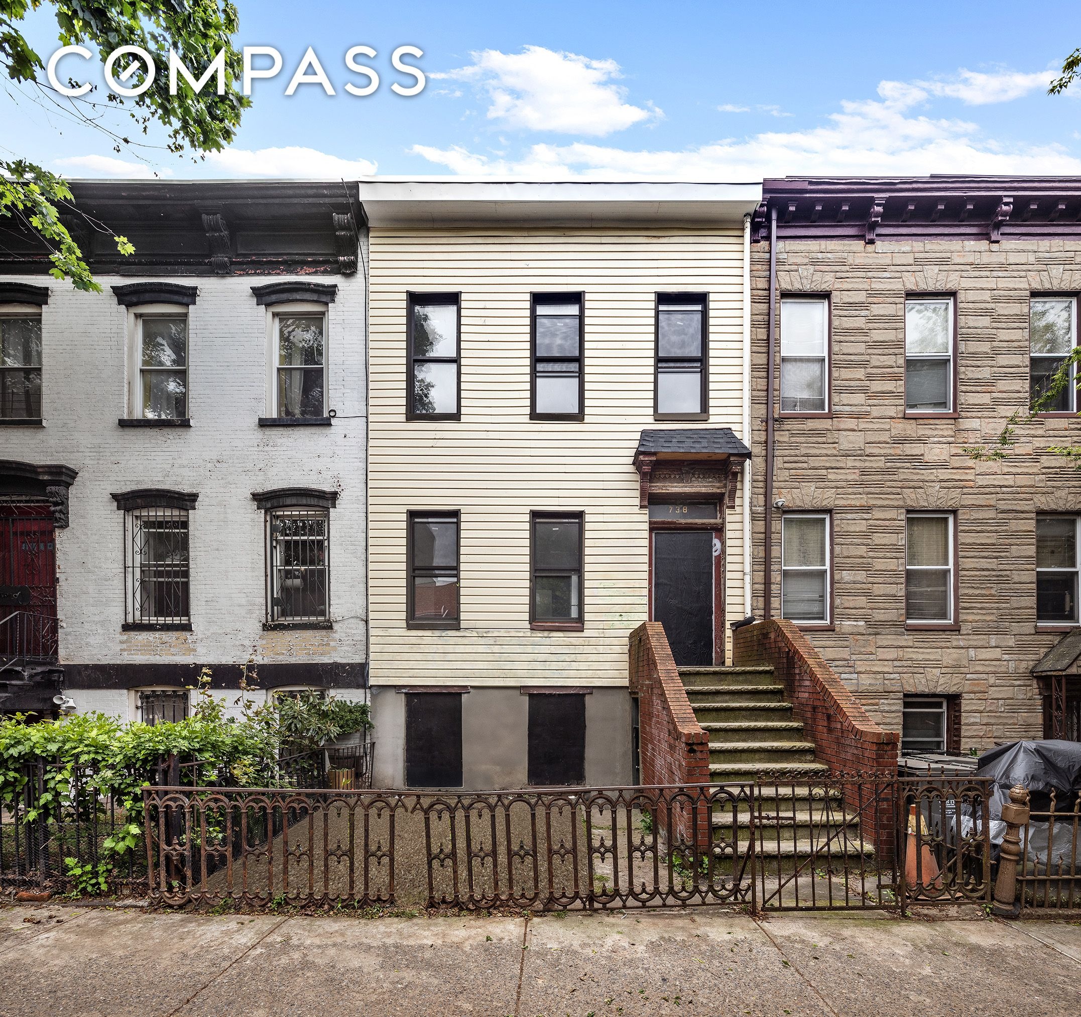 Lafayette Ave, Brooklyn, NY 11221