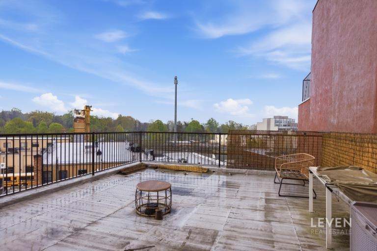 New Utrecht Ave, Brooklyn, NY 11219