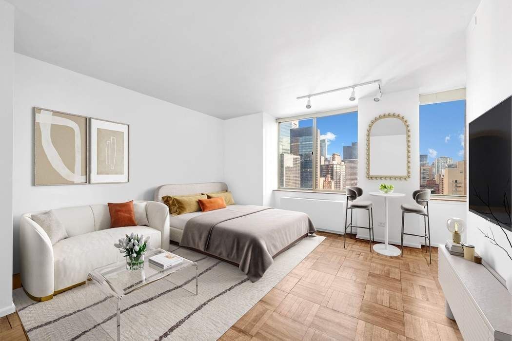 47th St, New York, NY 10017