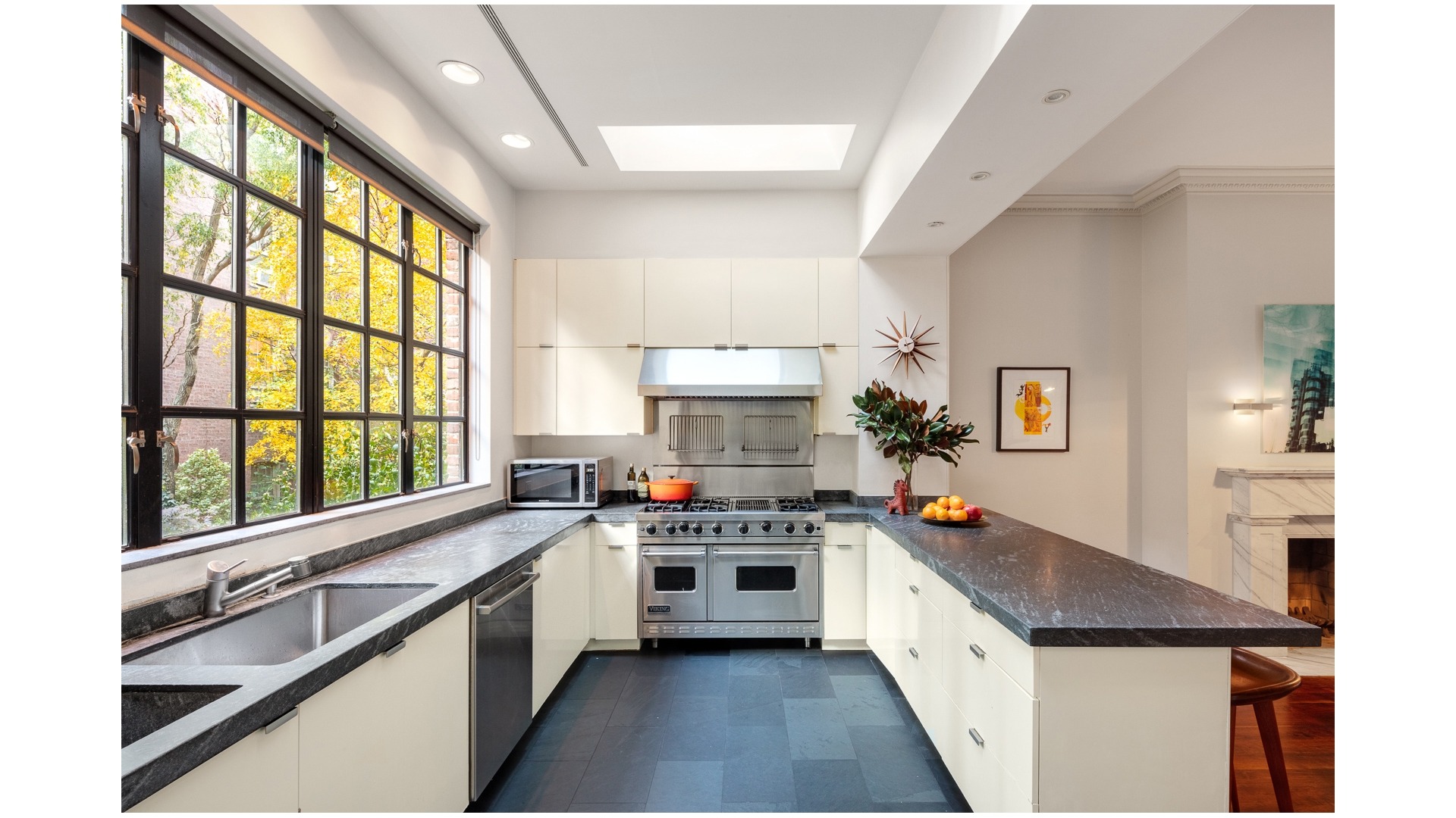 Jane St, New York, NY 10014 #1