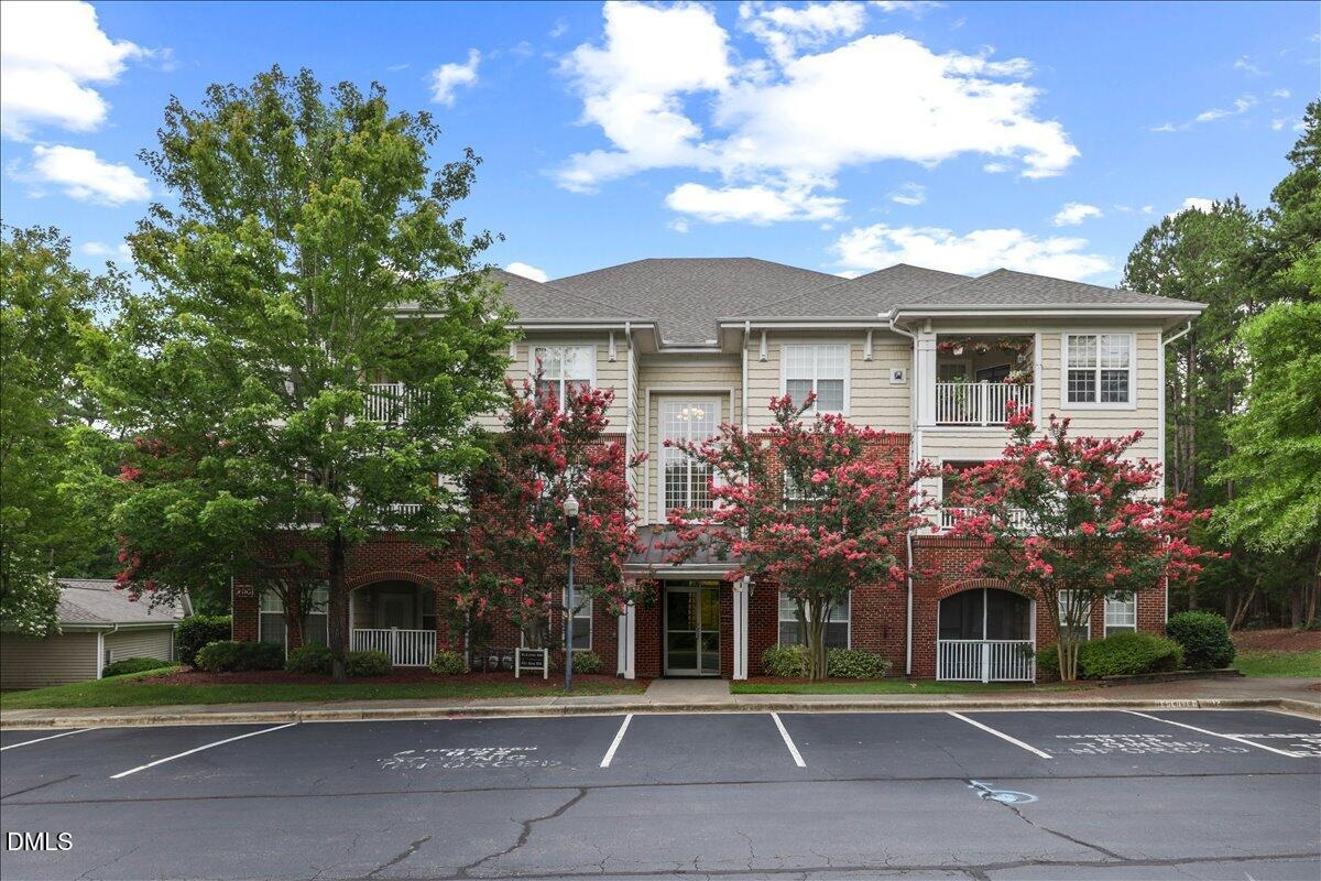 Providence Glen Dr, Chapel Hill, NC 27514