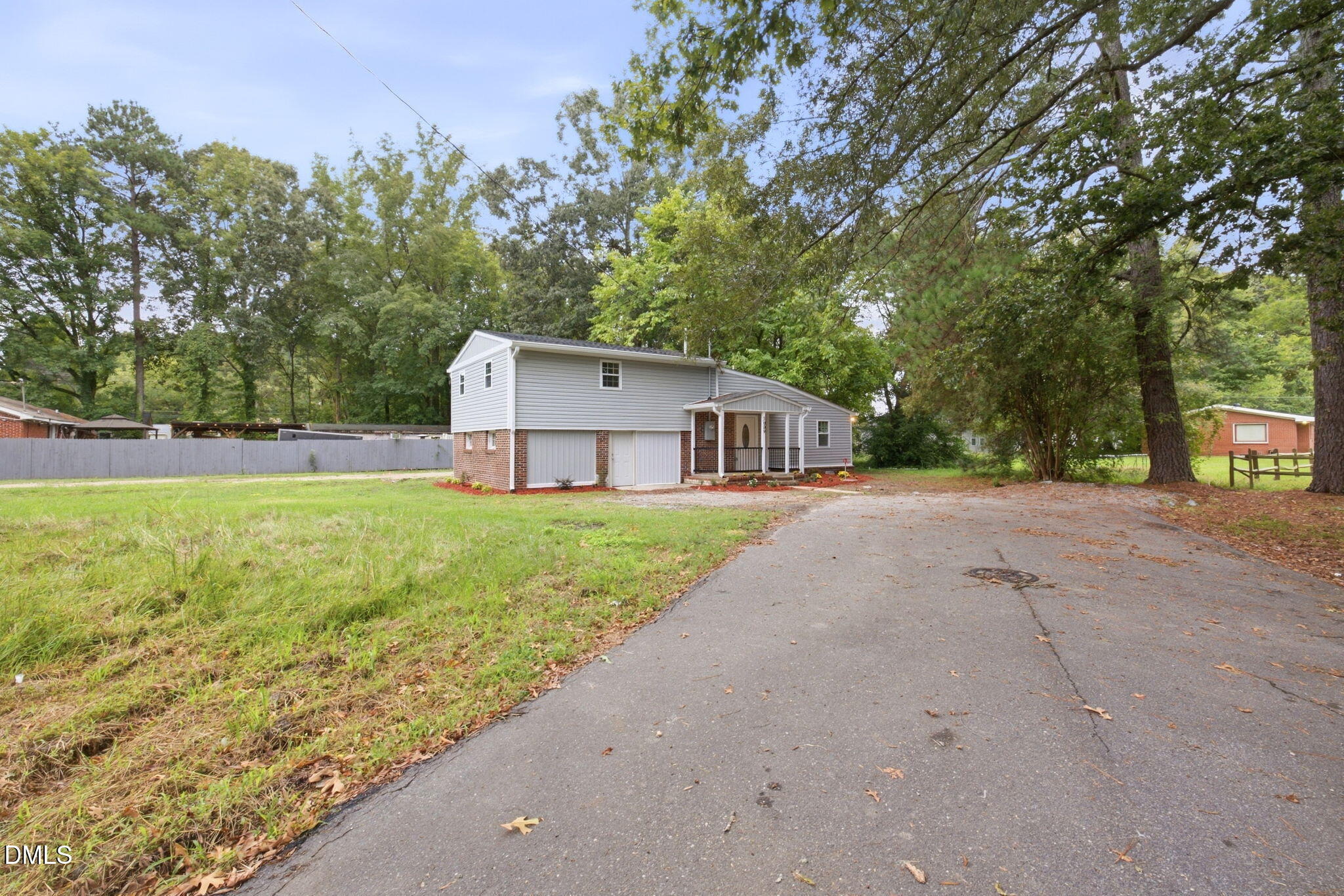 2nd Ave, Smithfield, NC 27577