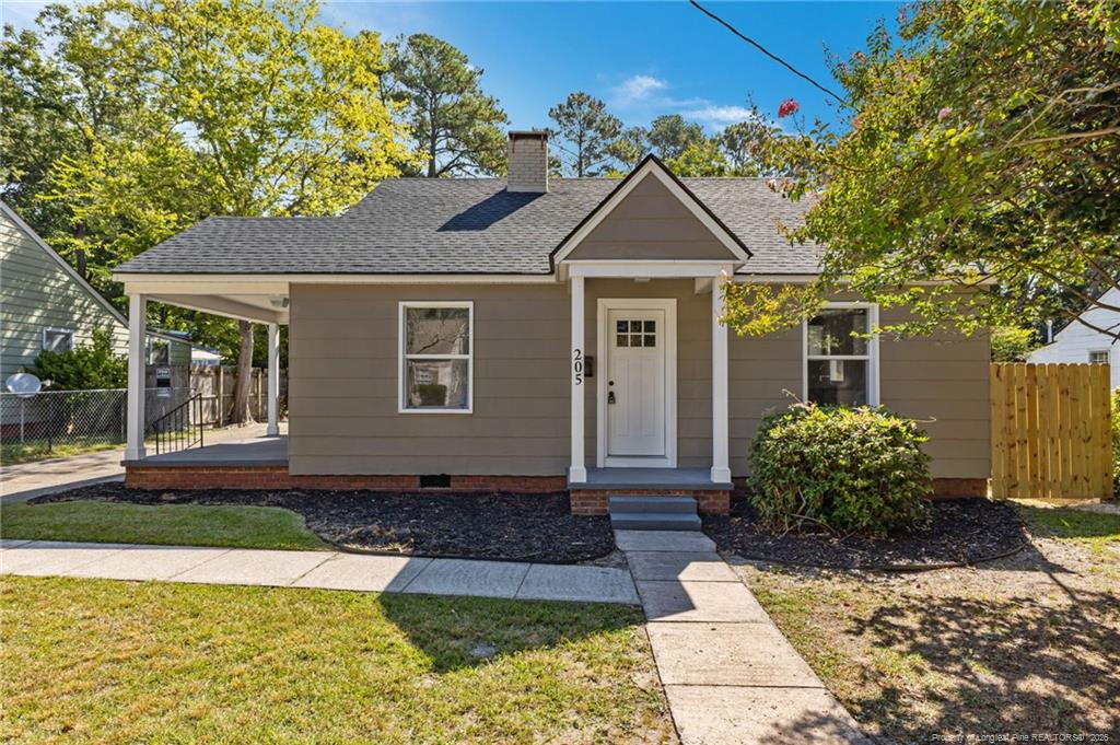 Pinecrest Dr, Fayetteville, NC 28305