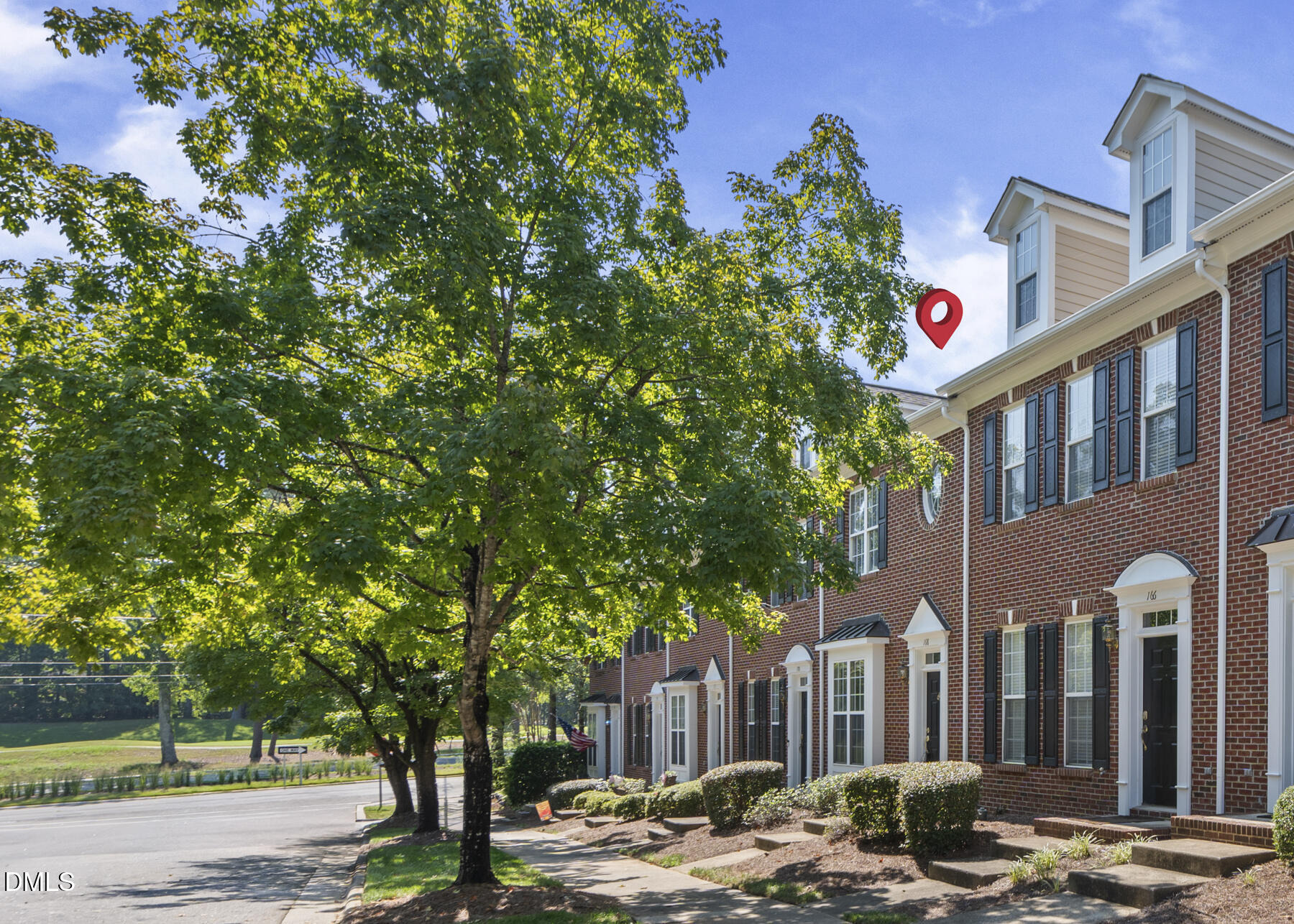 Lumina Pl, Holly Springs, NC 27540