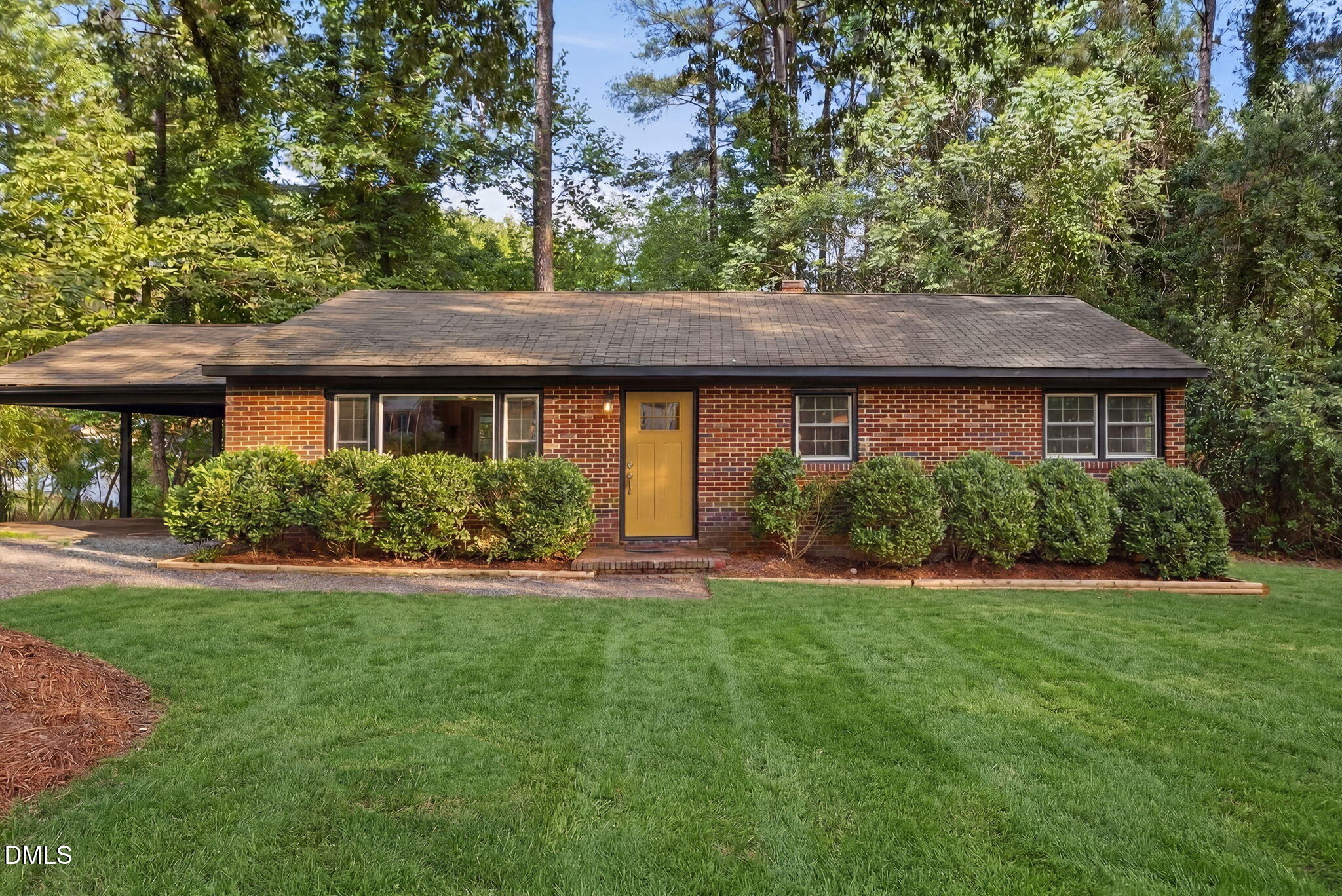 Circle Dr, Chapel Hill, NC 27516