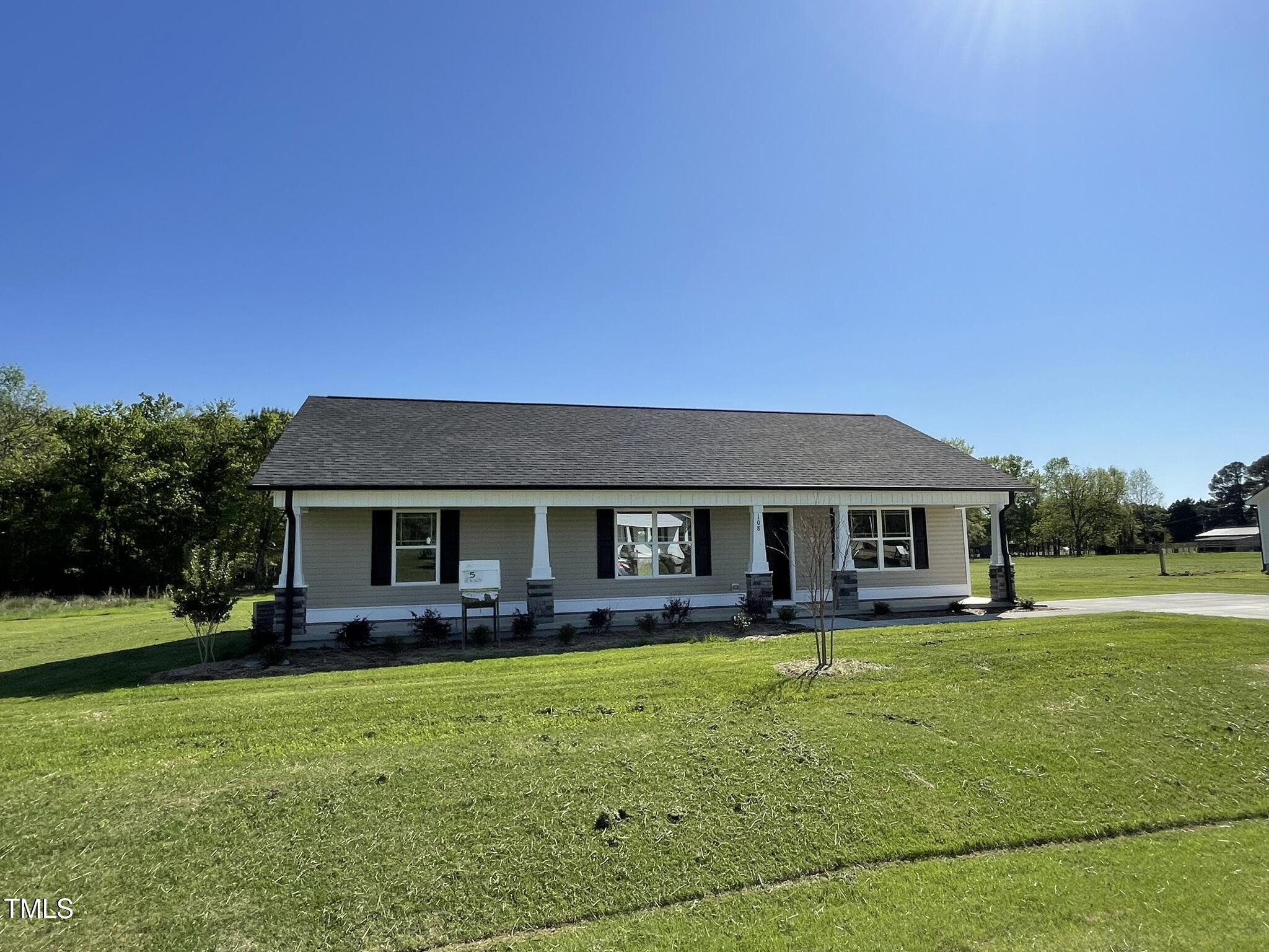 Pate Landing Dr, Selma, NC 27576