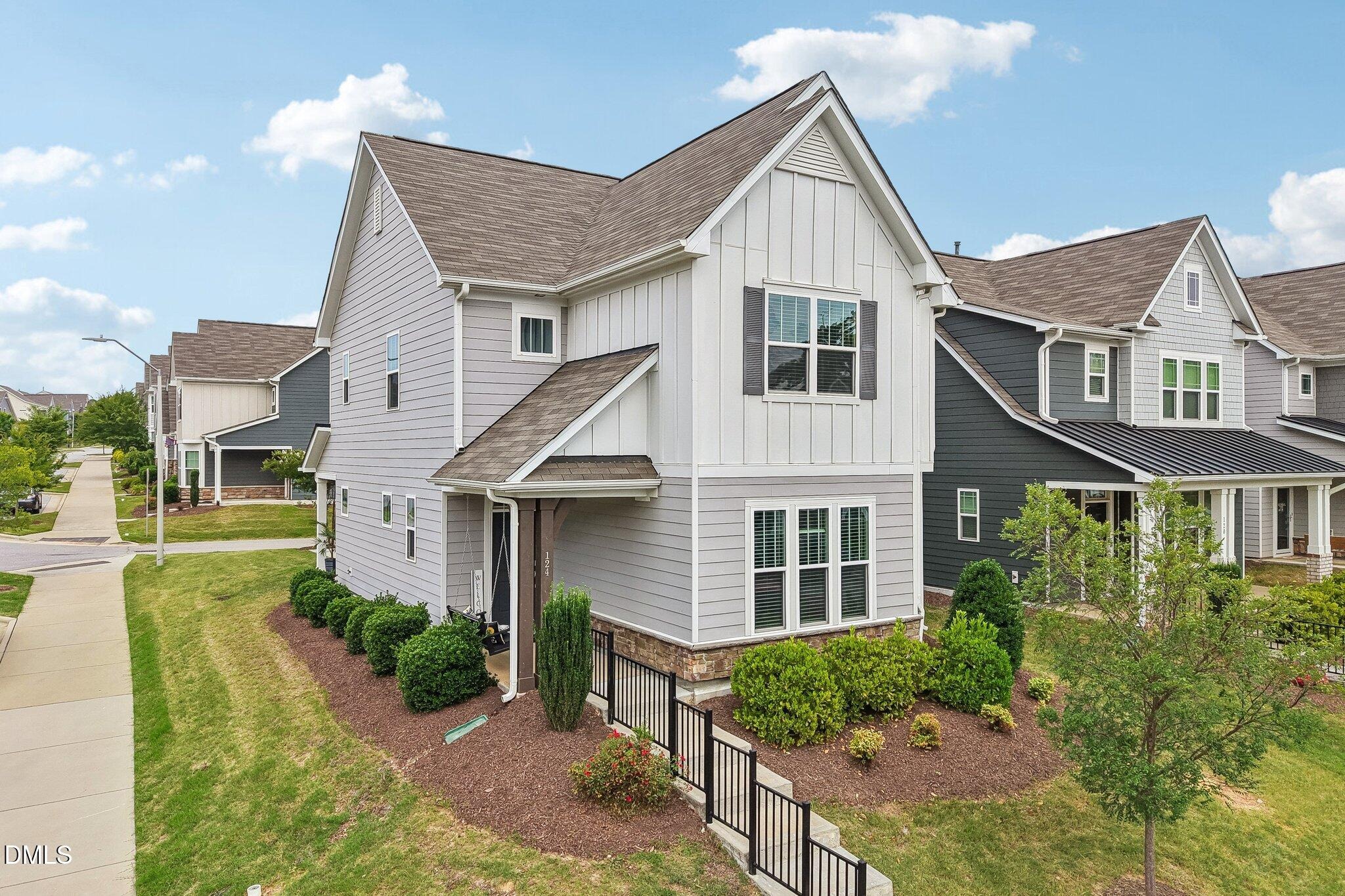 Daisy Grove Ln, Holly Springs, NC 27540