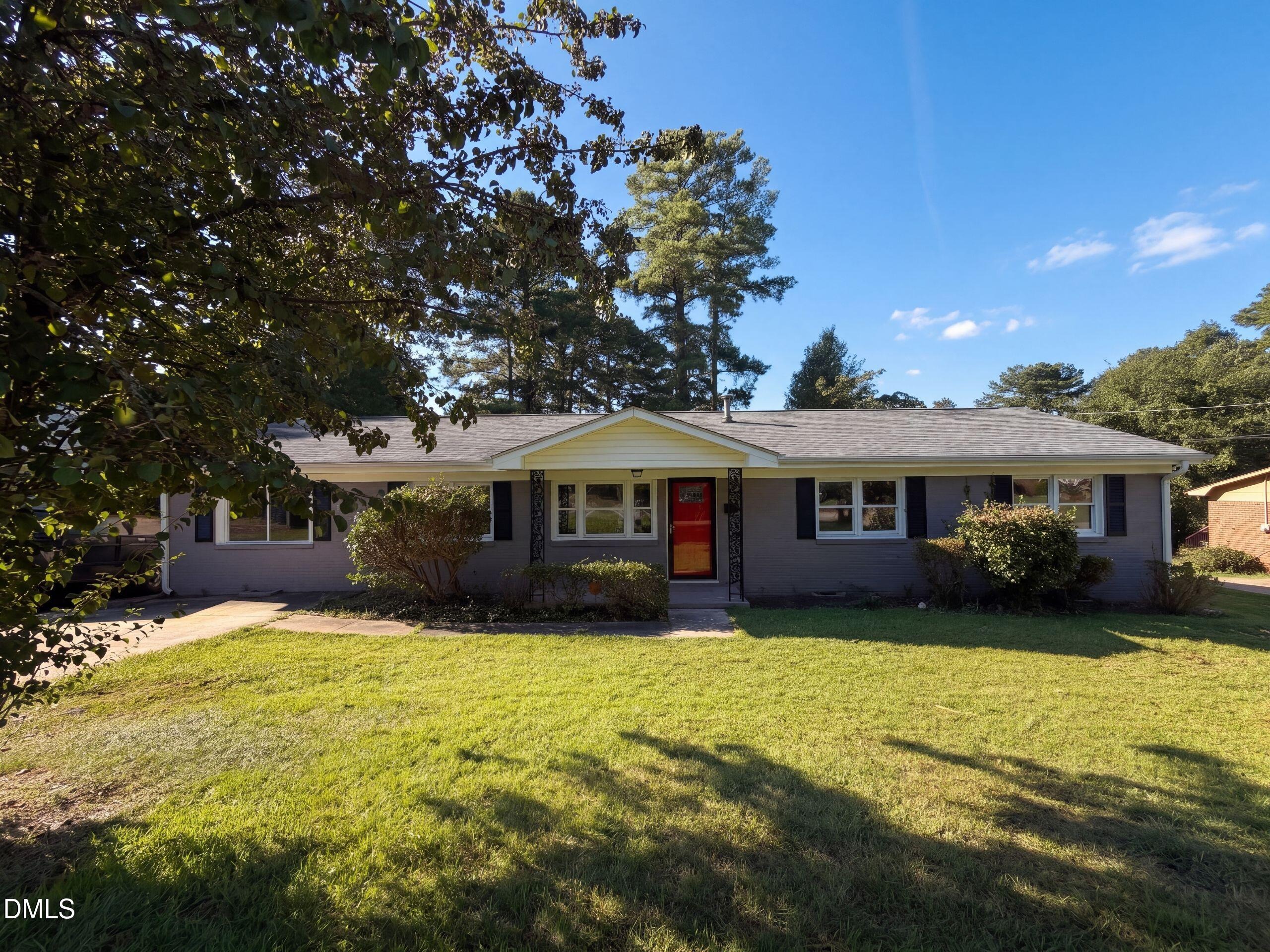 Braddock Dr, Fayetteville, NC 28301