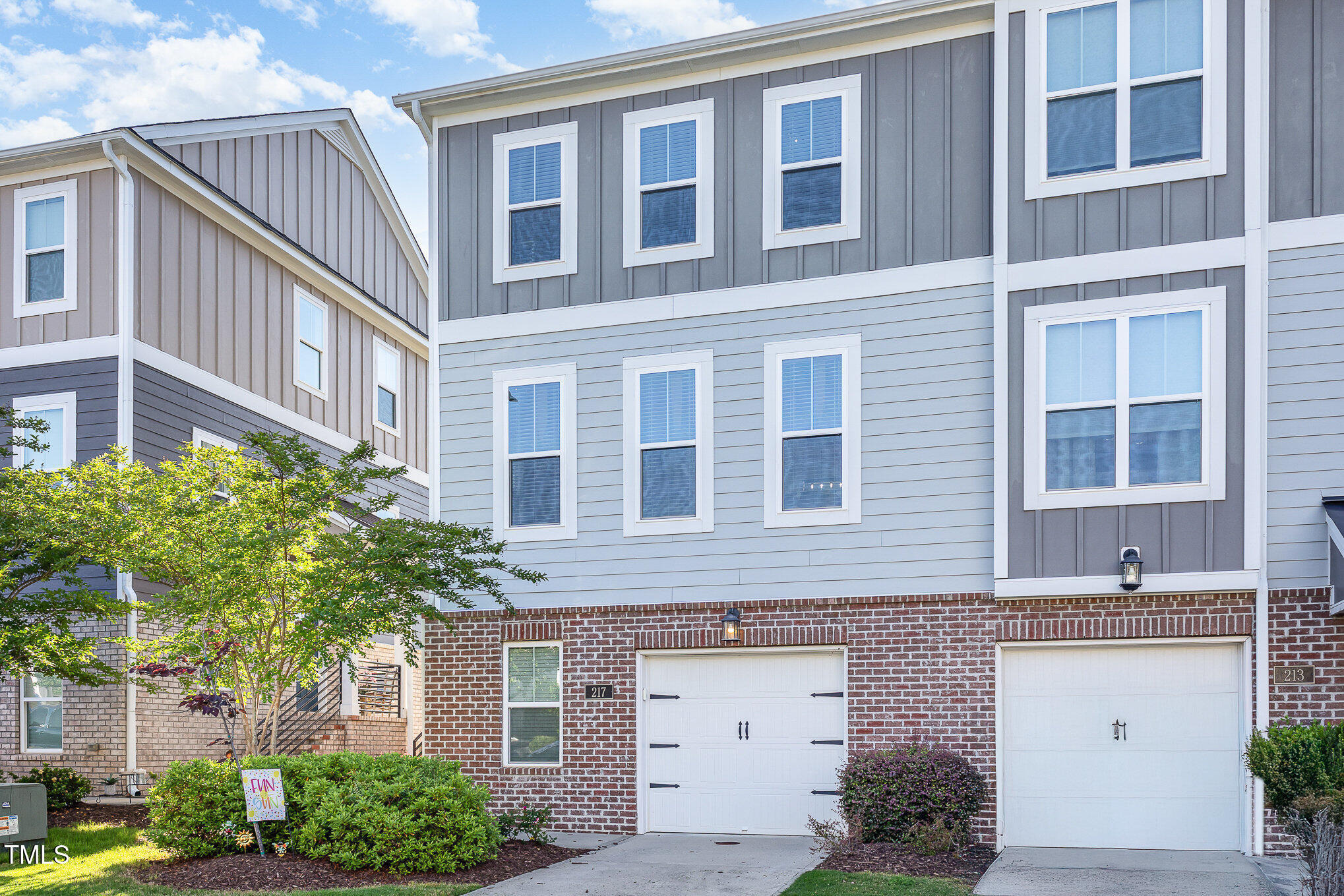 Jones Hill Rd, Holly Springs, NC 27540