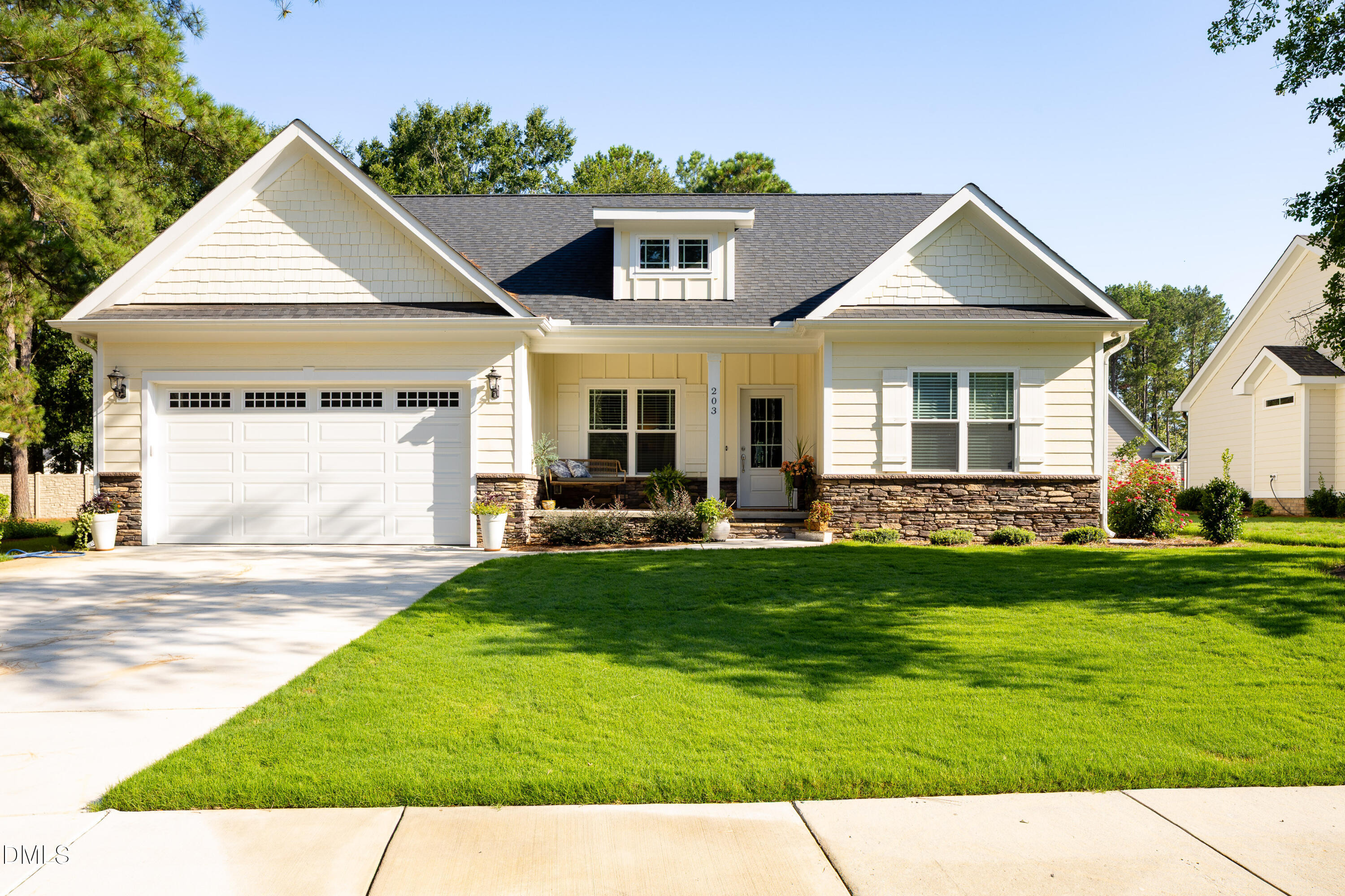 Fountain Dr, Clinton, NC 28328