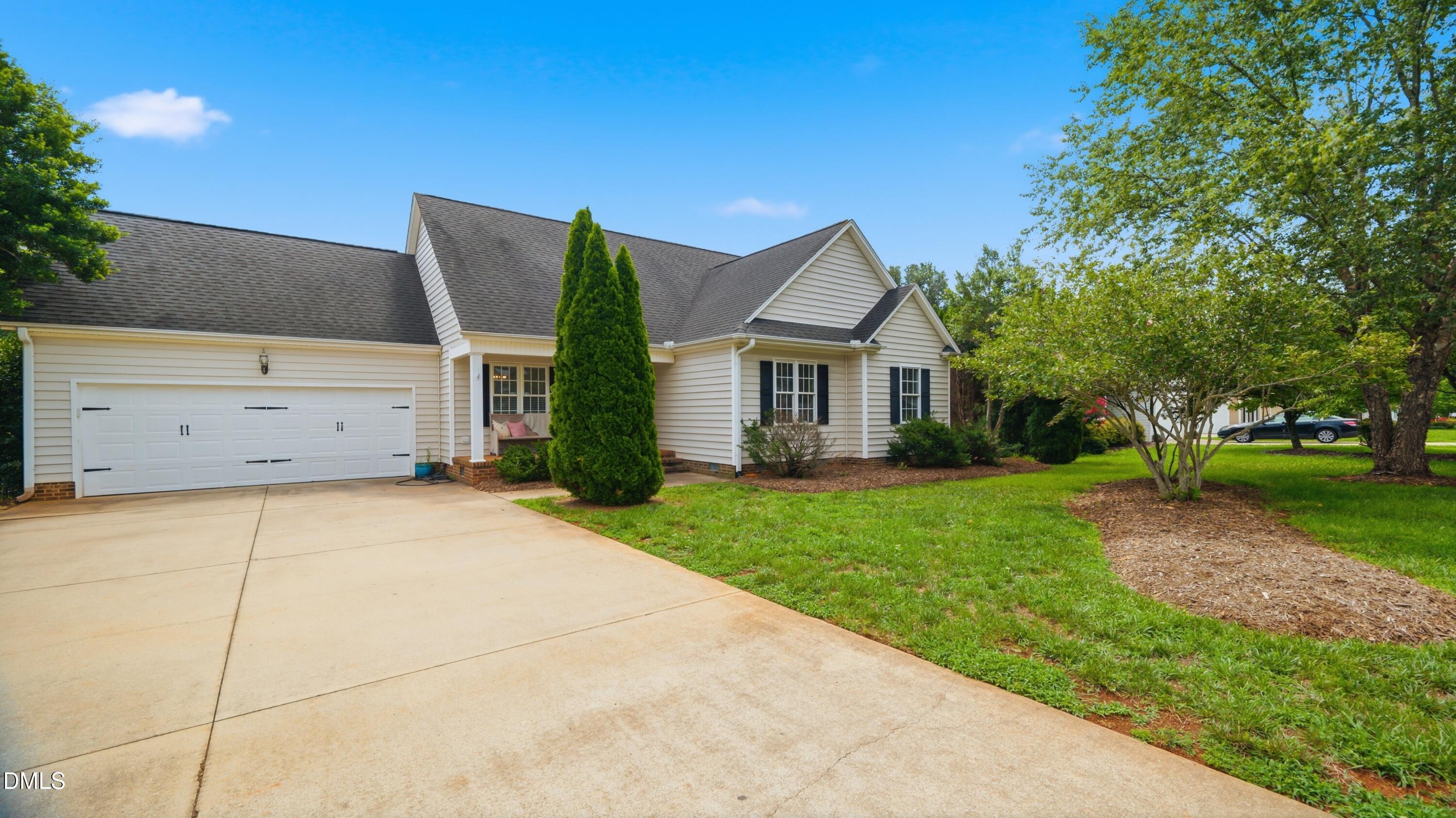 Cale Dr, Burlington, NC 27215
