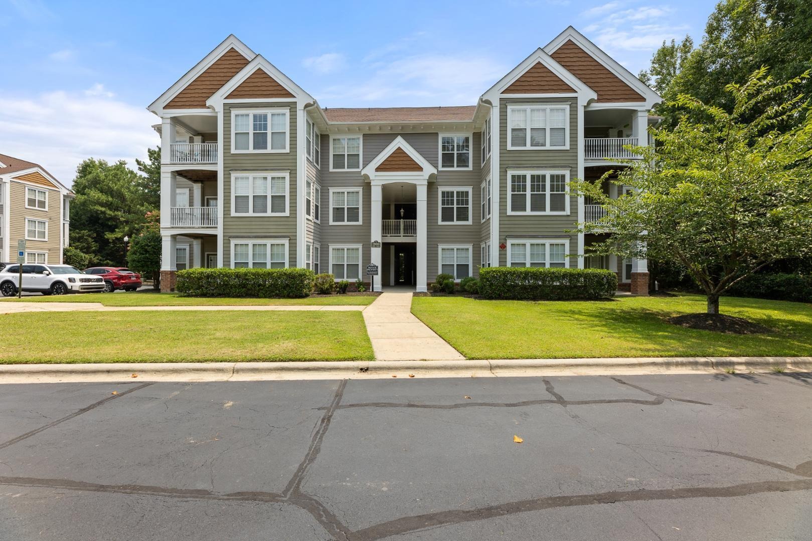 Parkside Village Dr, Clayton, NC 27520