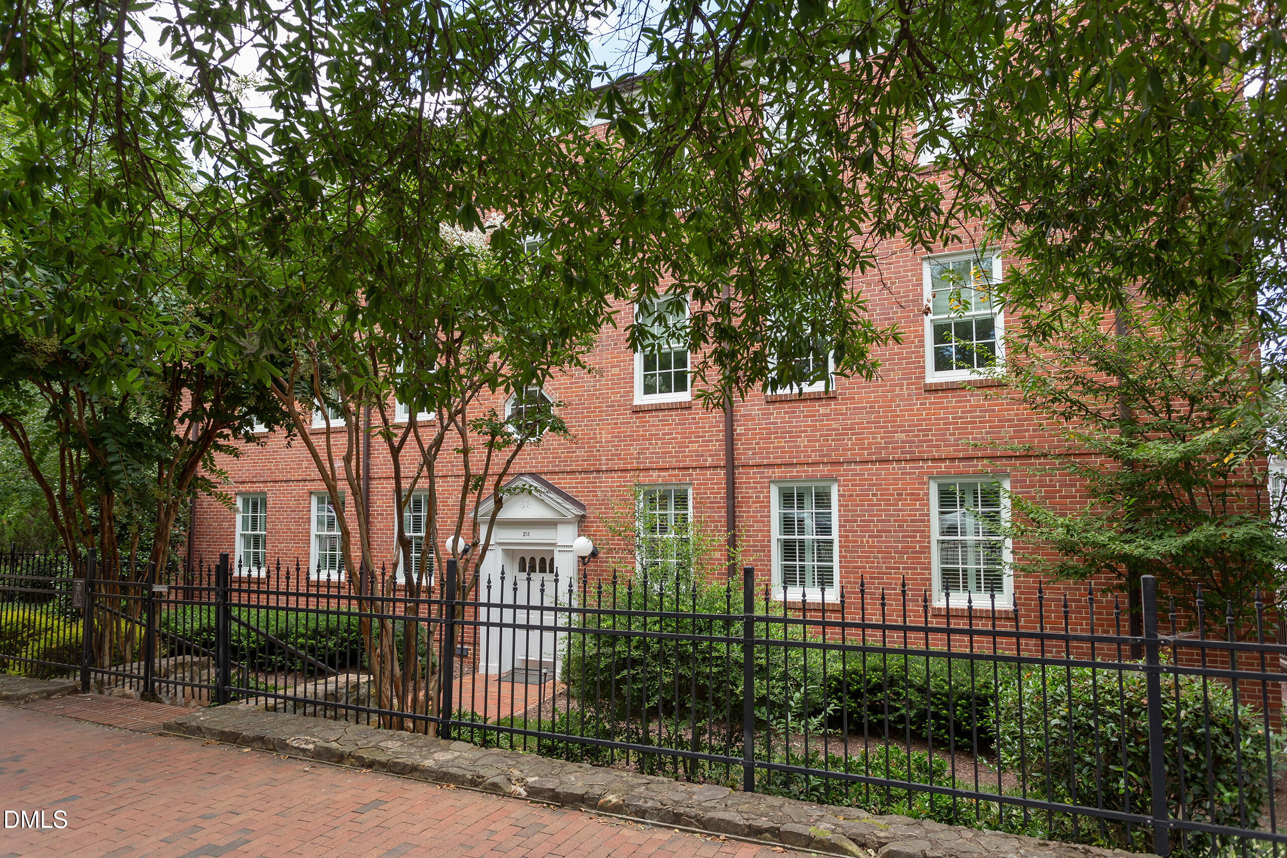 Franklin St, Chapel Hill, NC 27514