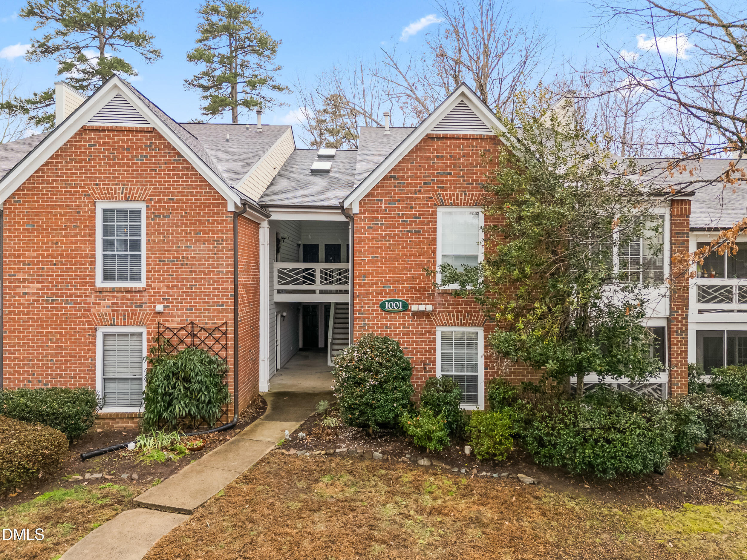Kingswood Dr, Chapel Hill, NC 27517
