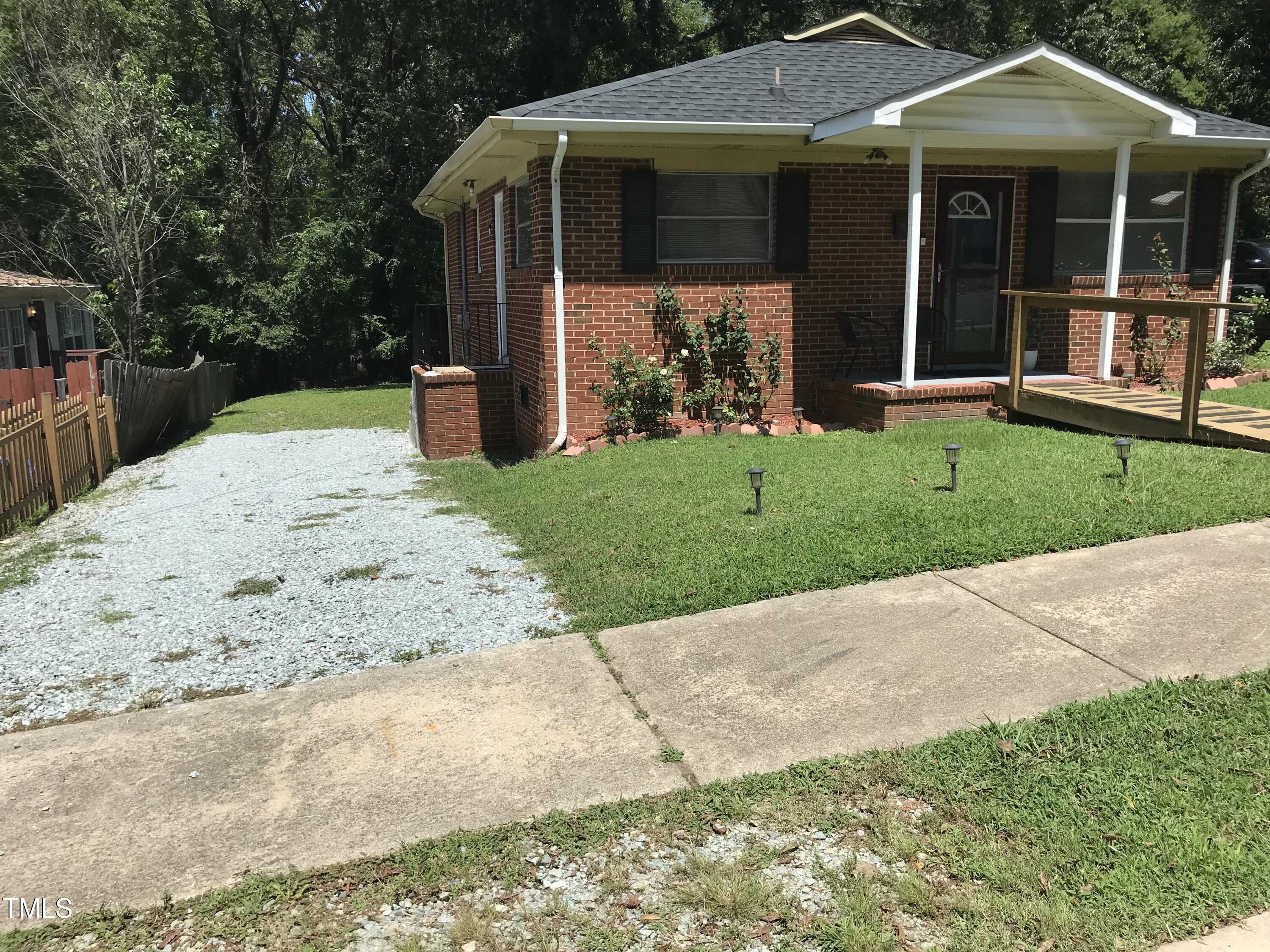 End Ave, Durham, NC 27703