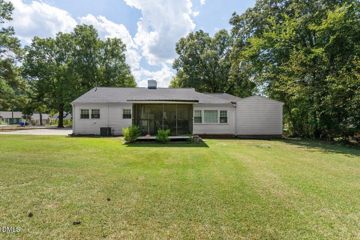 Holloway St, Durham, NC 27703