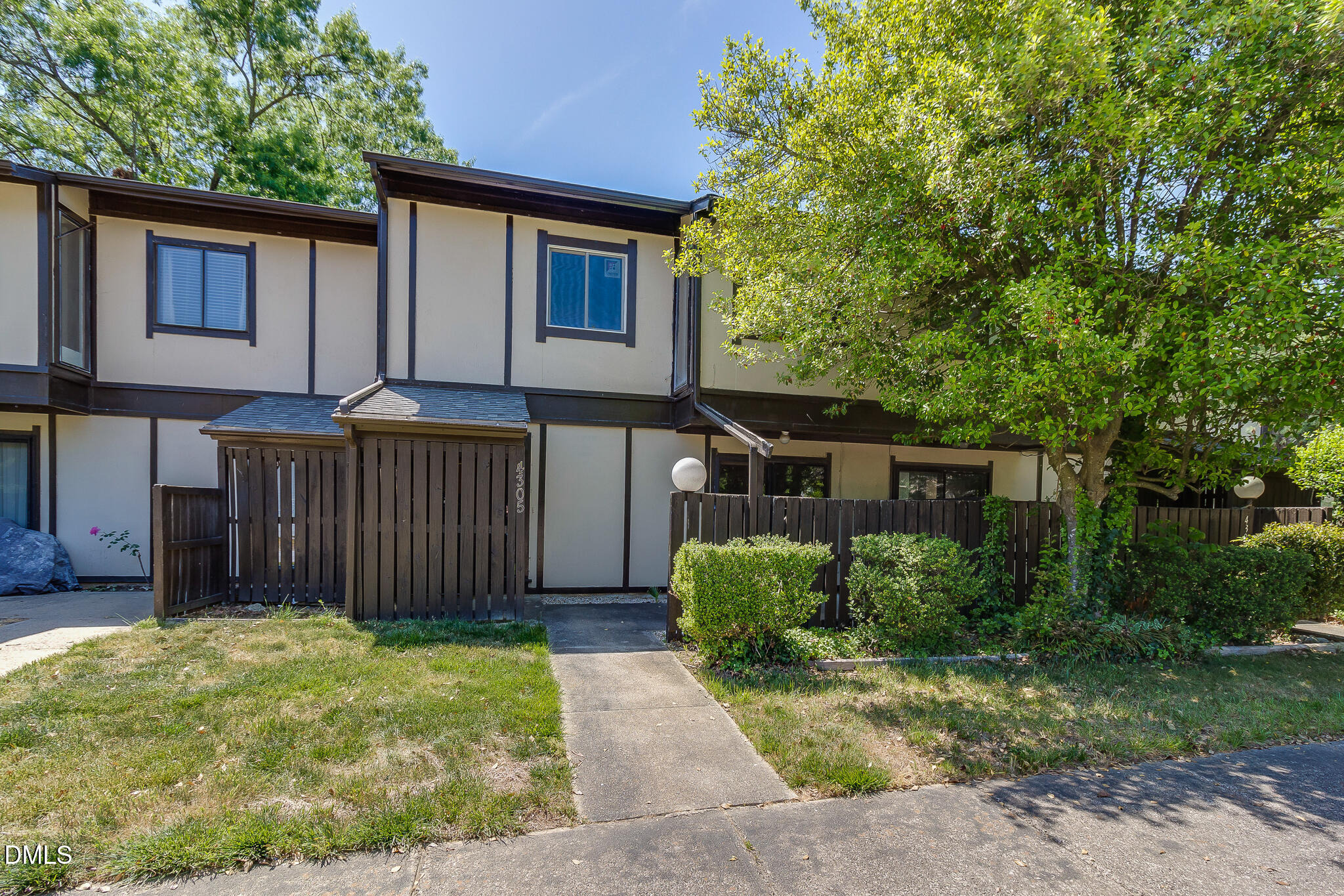 Lake Ridge Dr, Raleigh, NC 27604