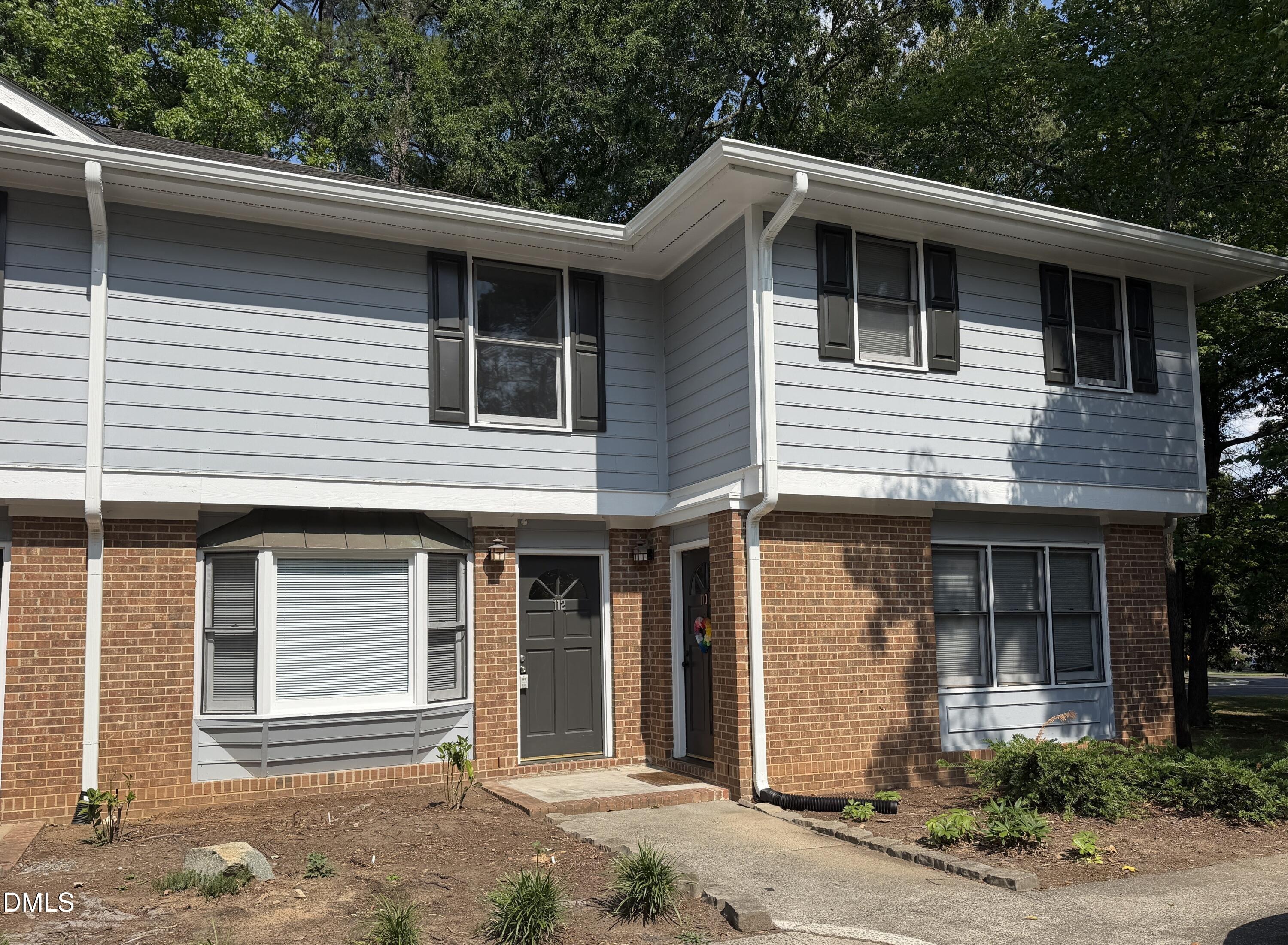 Old Cooper Sq, Chapel Hill, NC 27517