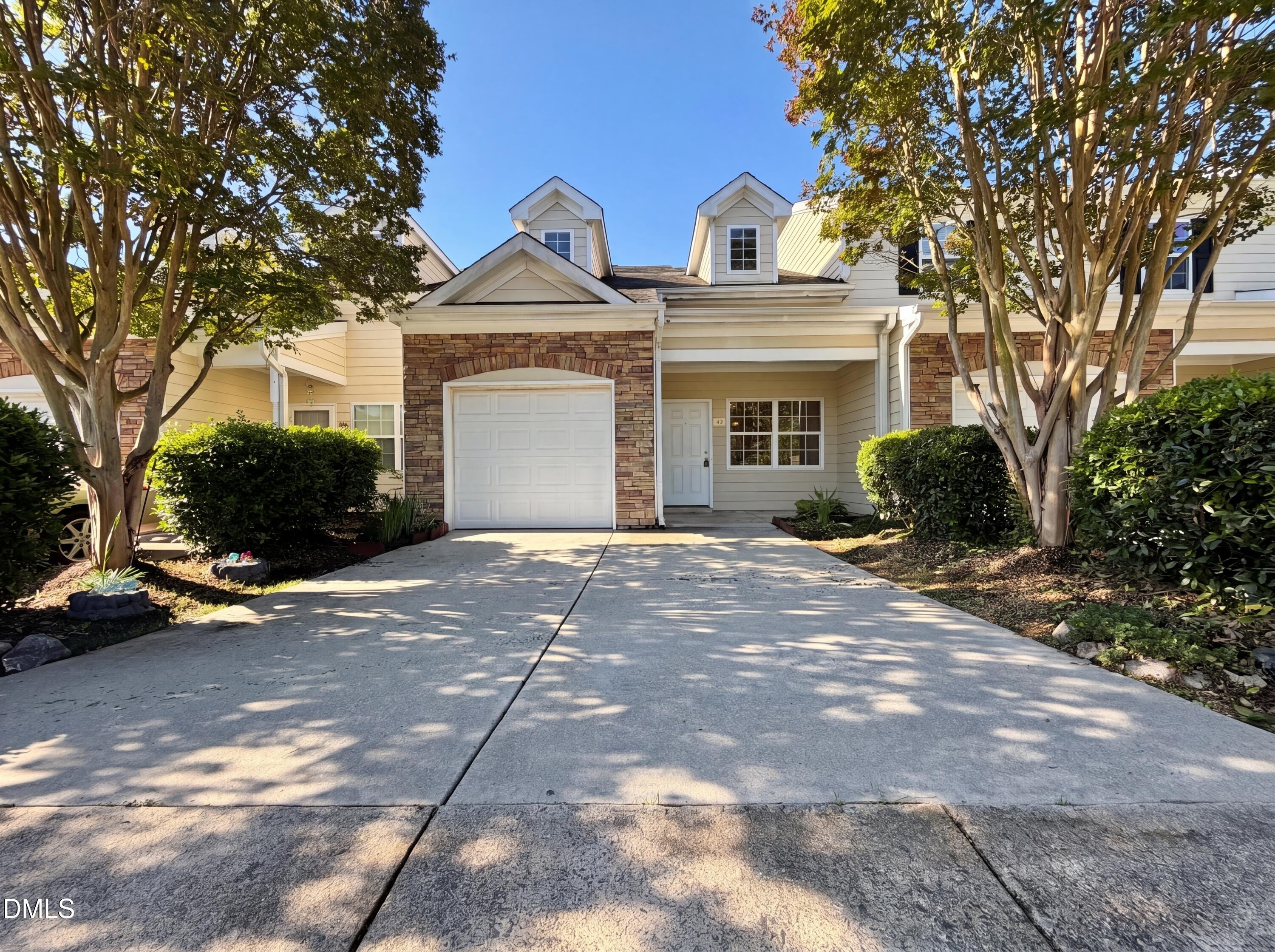 Sunnyview Ln, Clayton, NC 27520