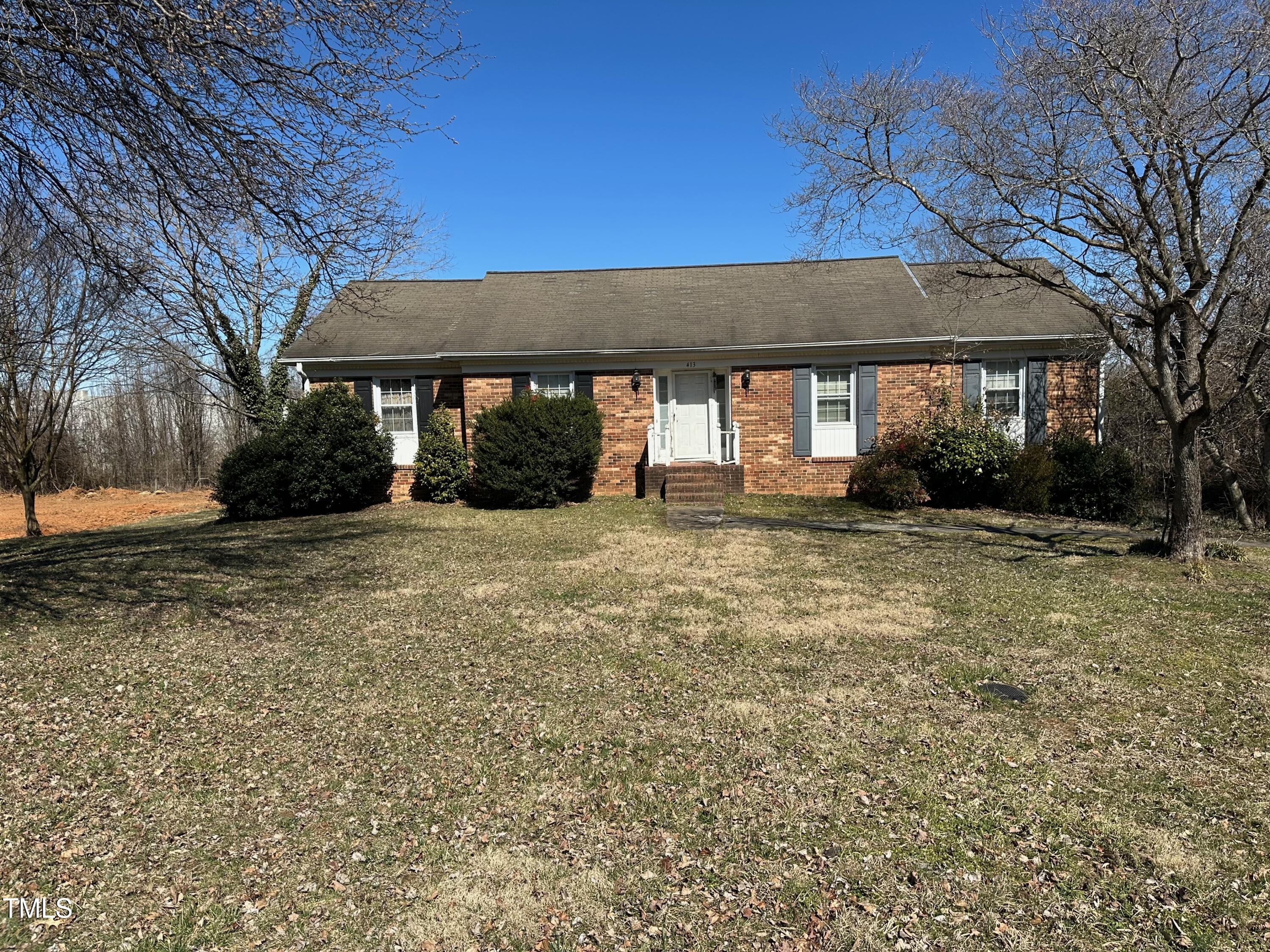 Montcrest Dr, Kernersville, NC 27284