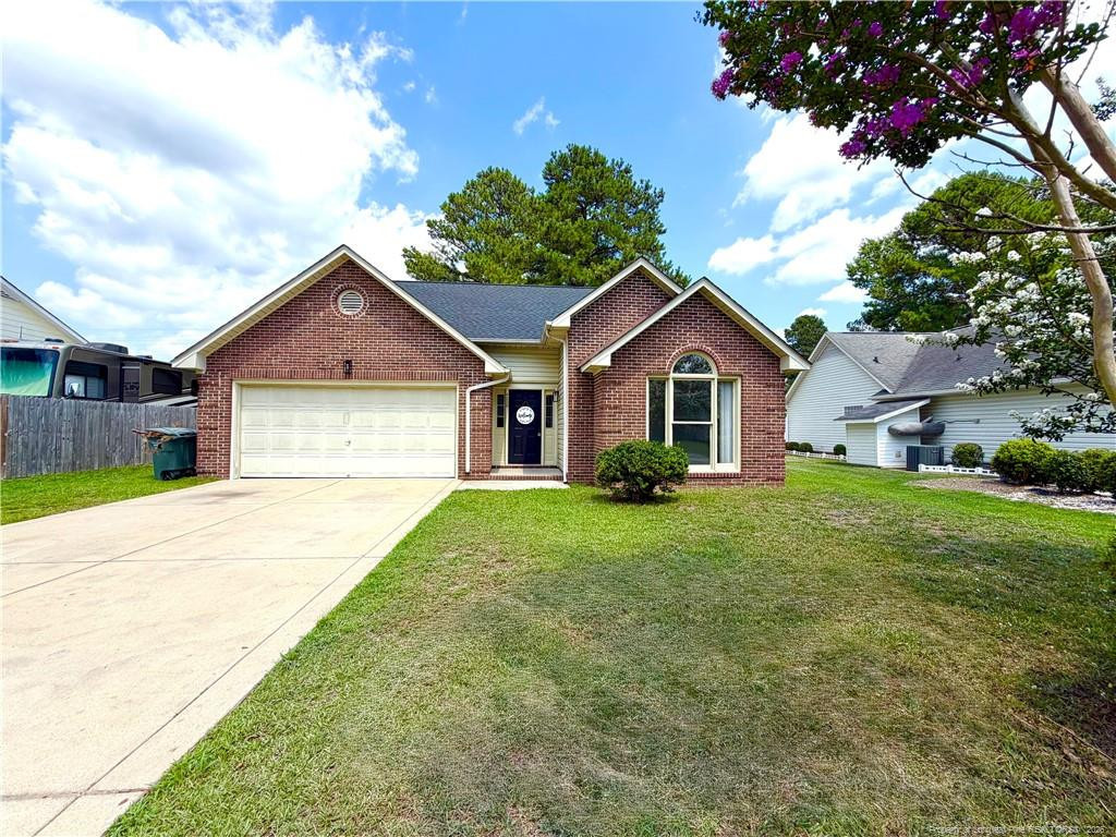 Buckhurst Dr, Hope Mills, NC 28348