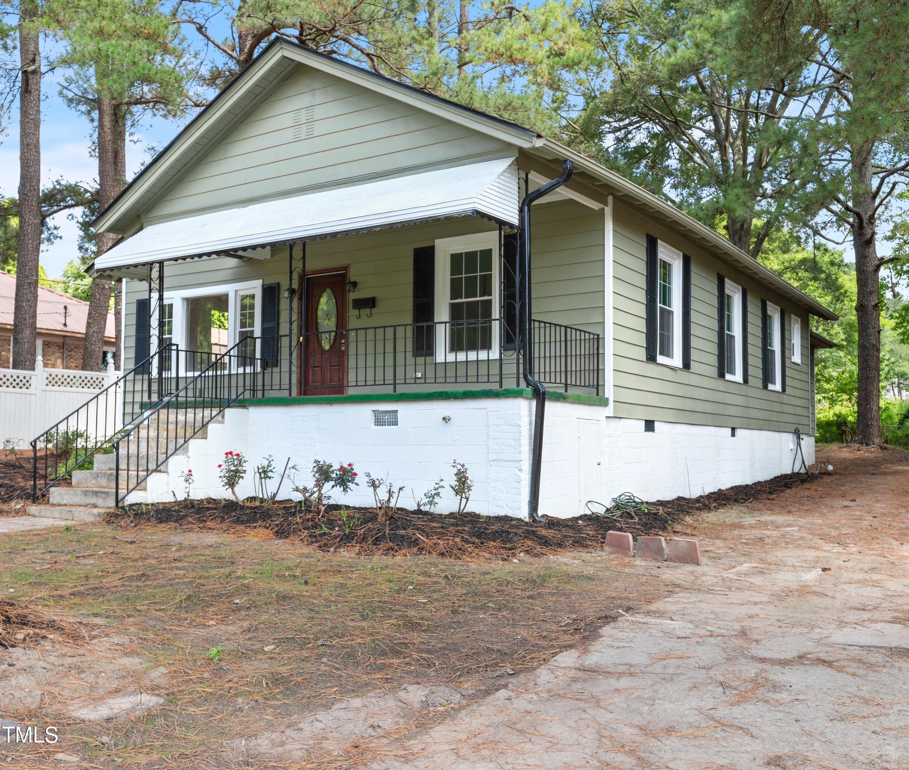 M St, Erwin, NC 28339