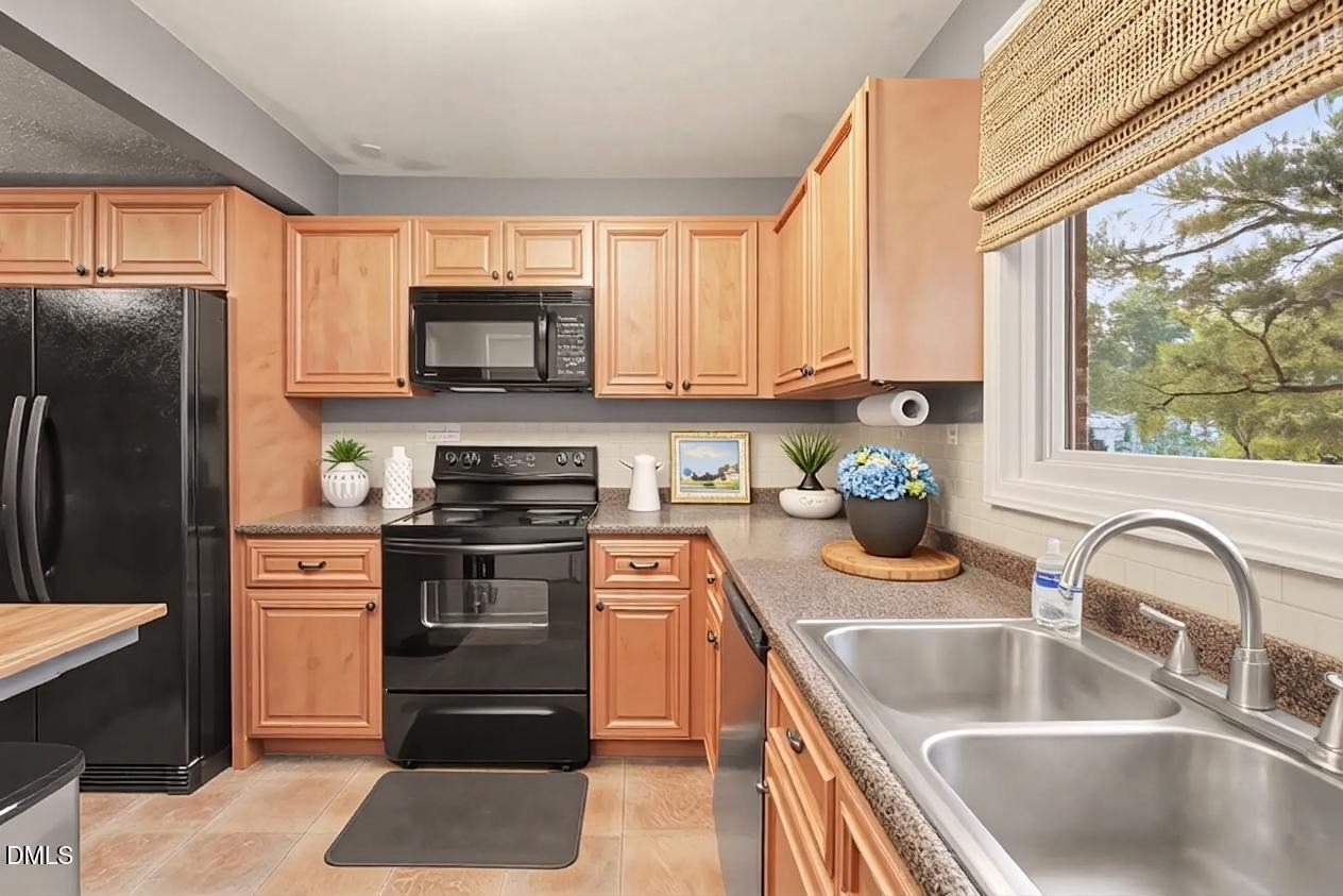Burton Ave, Dunn, NC 28334 #1