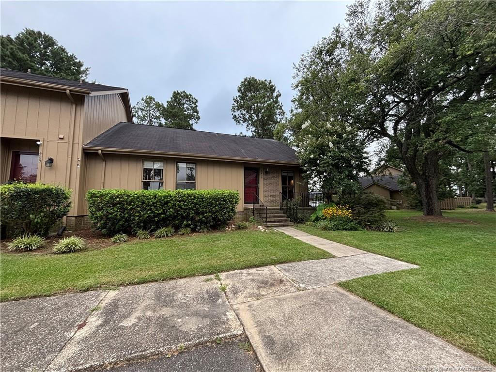 Fen Ct, Fayetteville, NC 28314