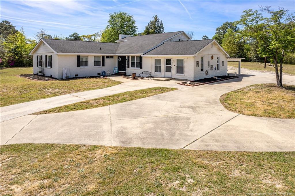 Seven Mountain Dr, Fayetteville, NC 28306