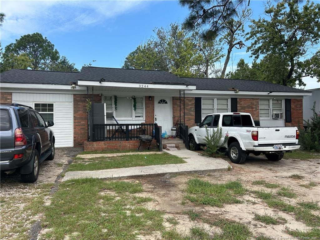 Vardaman Ave, Hope Mills, NC 28348
