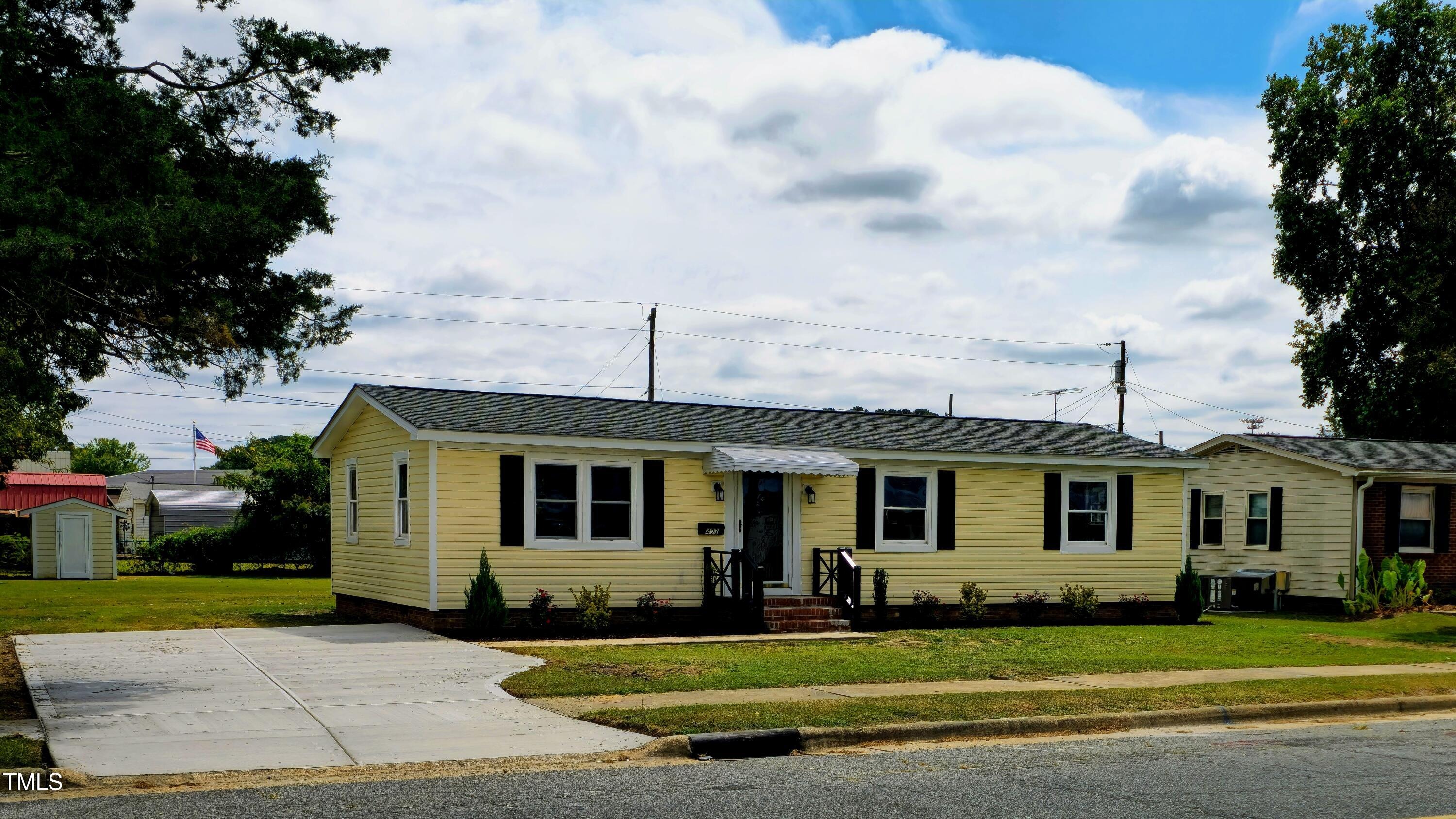 Market St, Benson, NC 27504