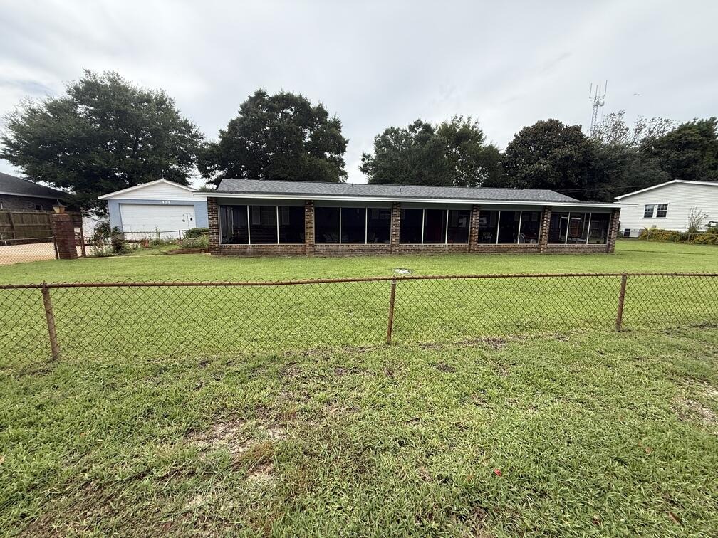 Aleta Ave, Mary Esther, FL 32569