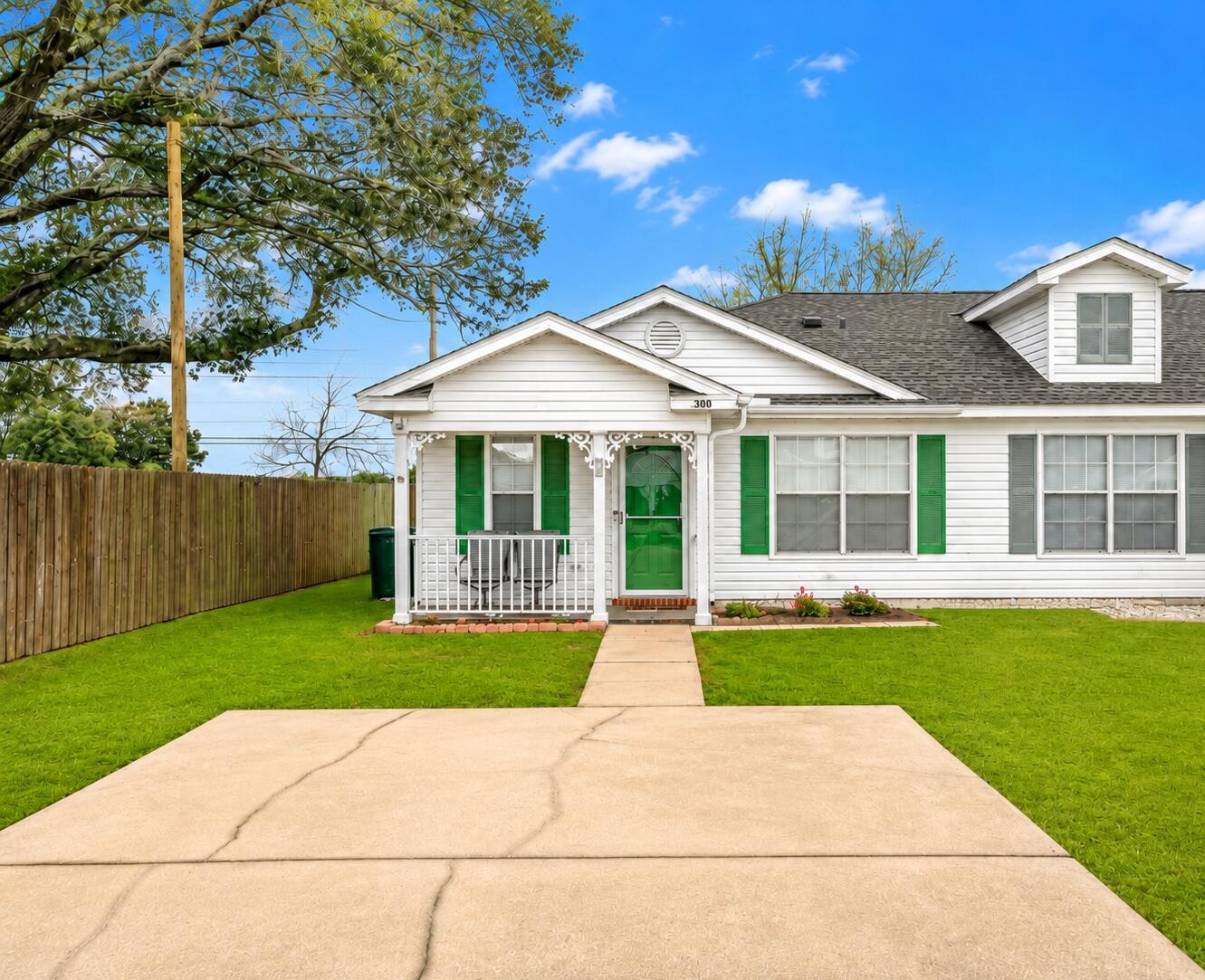 Loveland Cir, Pensacola, FL 32526
