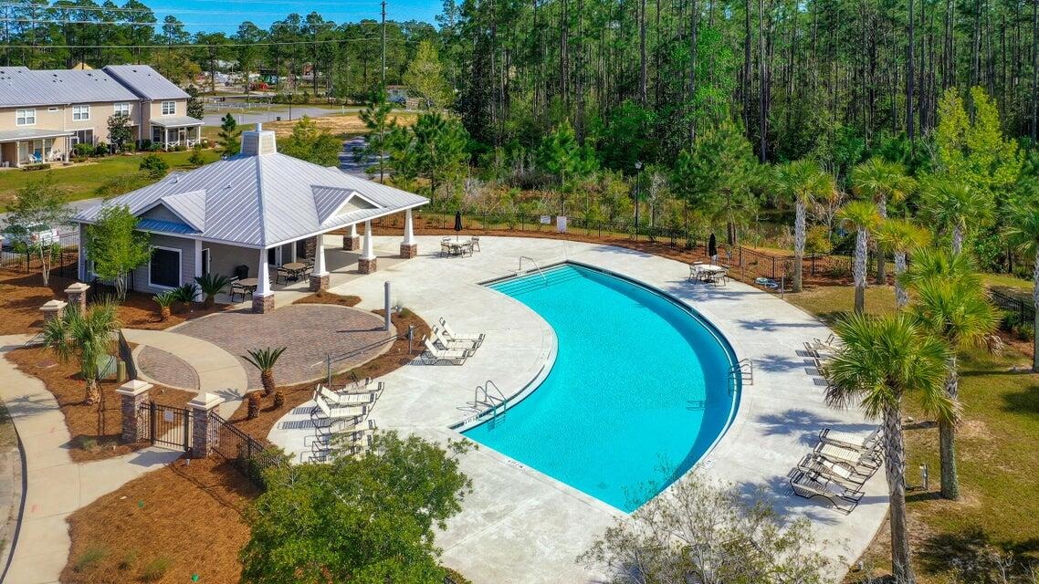Date Palm Ln, Freeport, FL 32439