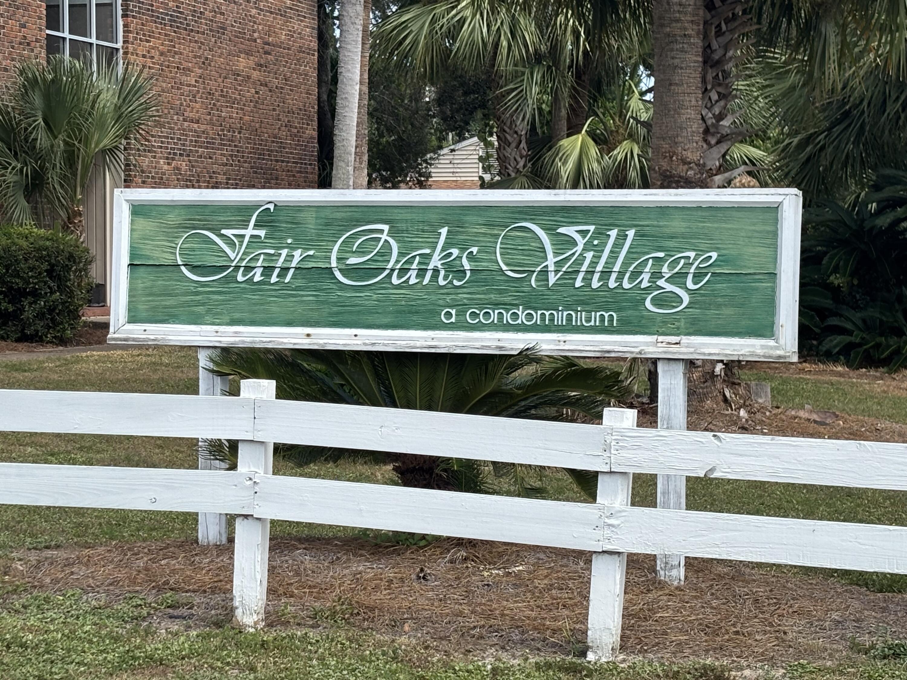 Colonial Dr, Fort Walton Beach, FL 32547