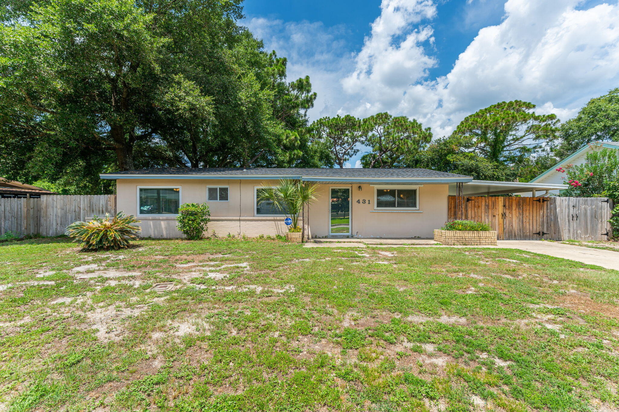 Stonehenge Dr, Mary Esther, FL 32569