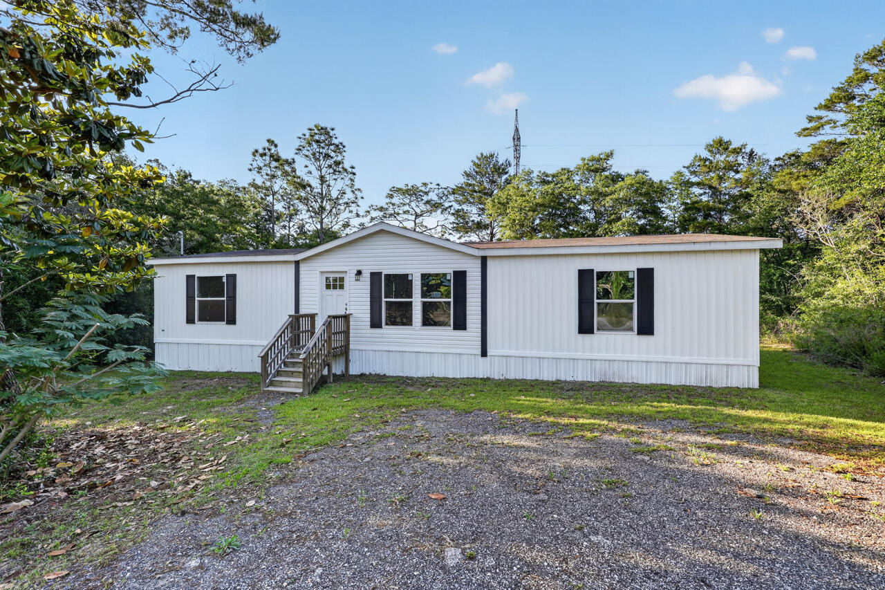 Violet Ln, Defuniak Springs, FL 32433