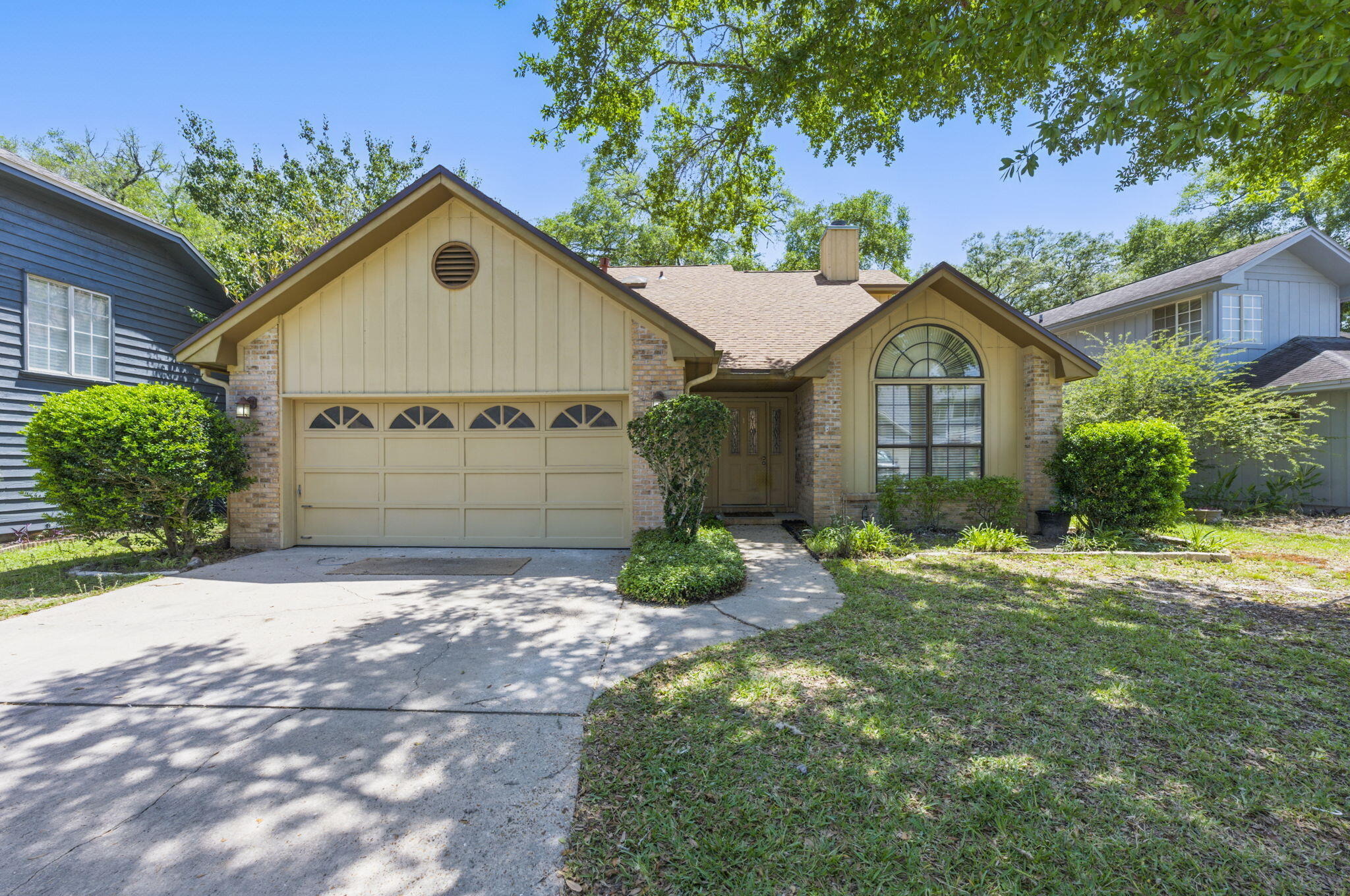 Ariel Ln, Fort Walton Beach, FL 32547