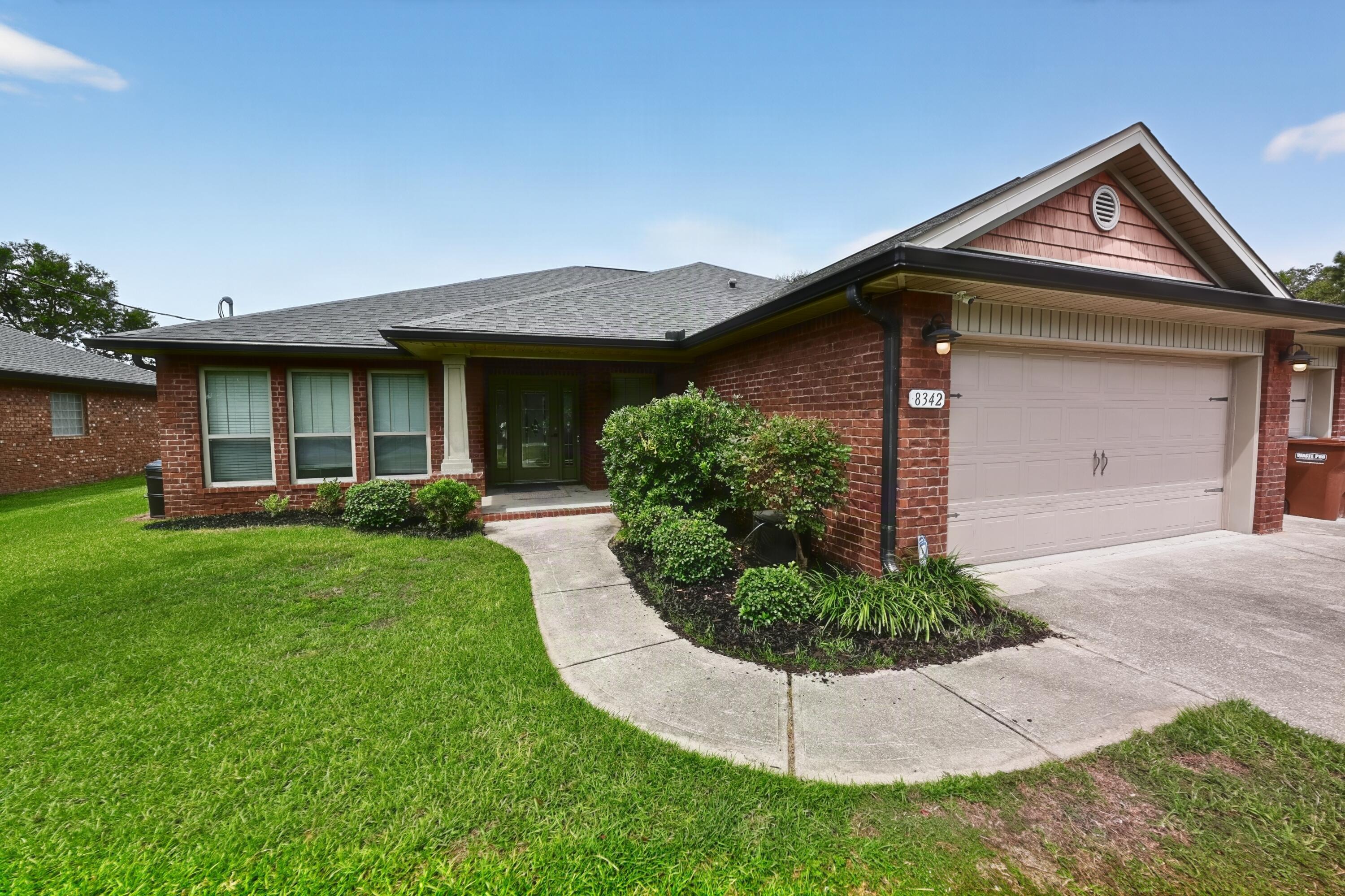Randall Dr, Navarre, FL 32566