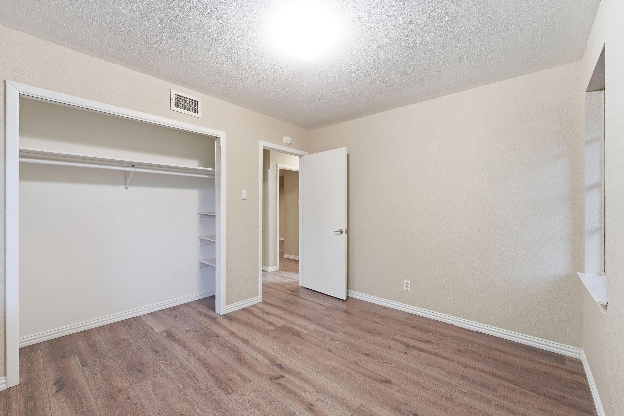 Inadale Ave, Dallas, TX 75228