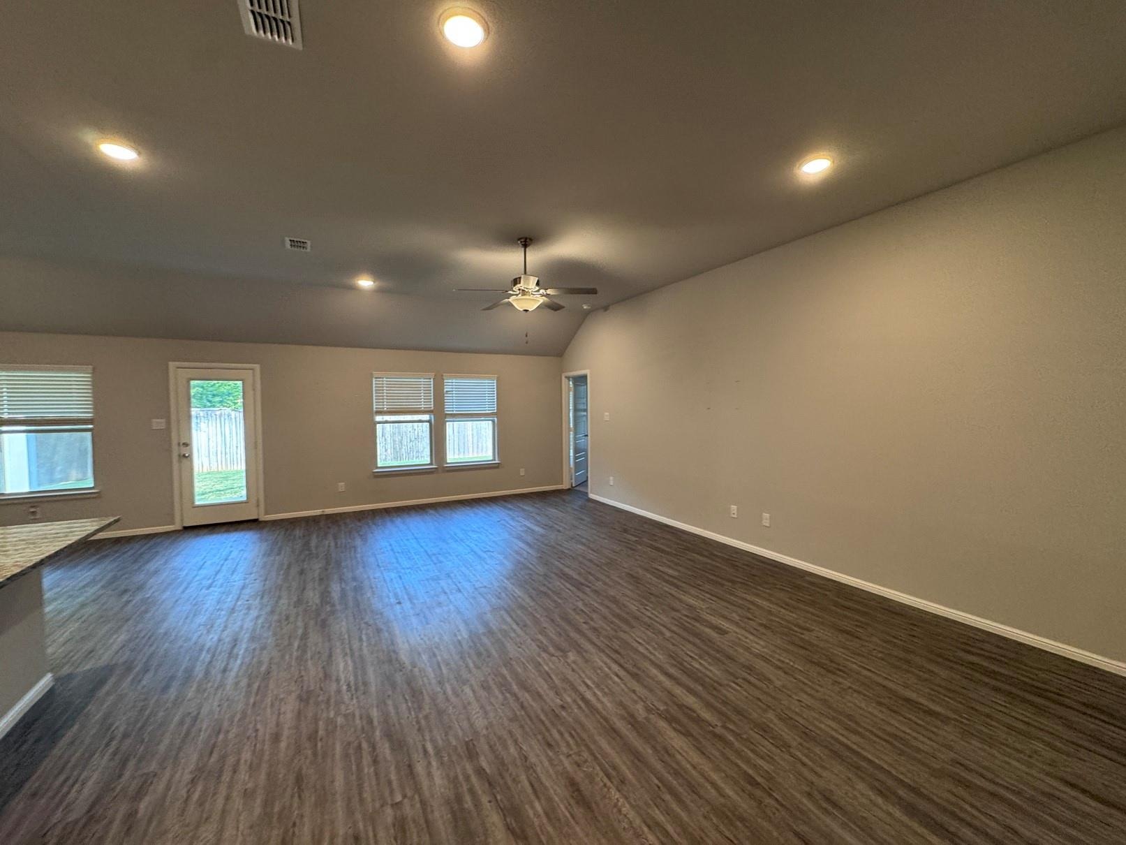 Rosler St, Mansfield, TX 76063