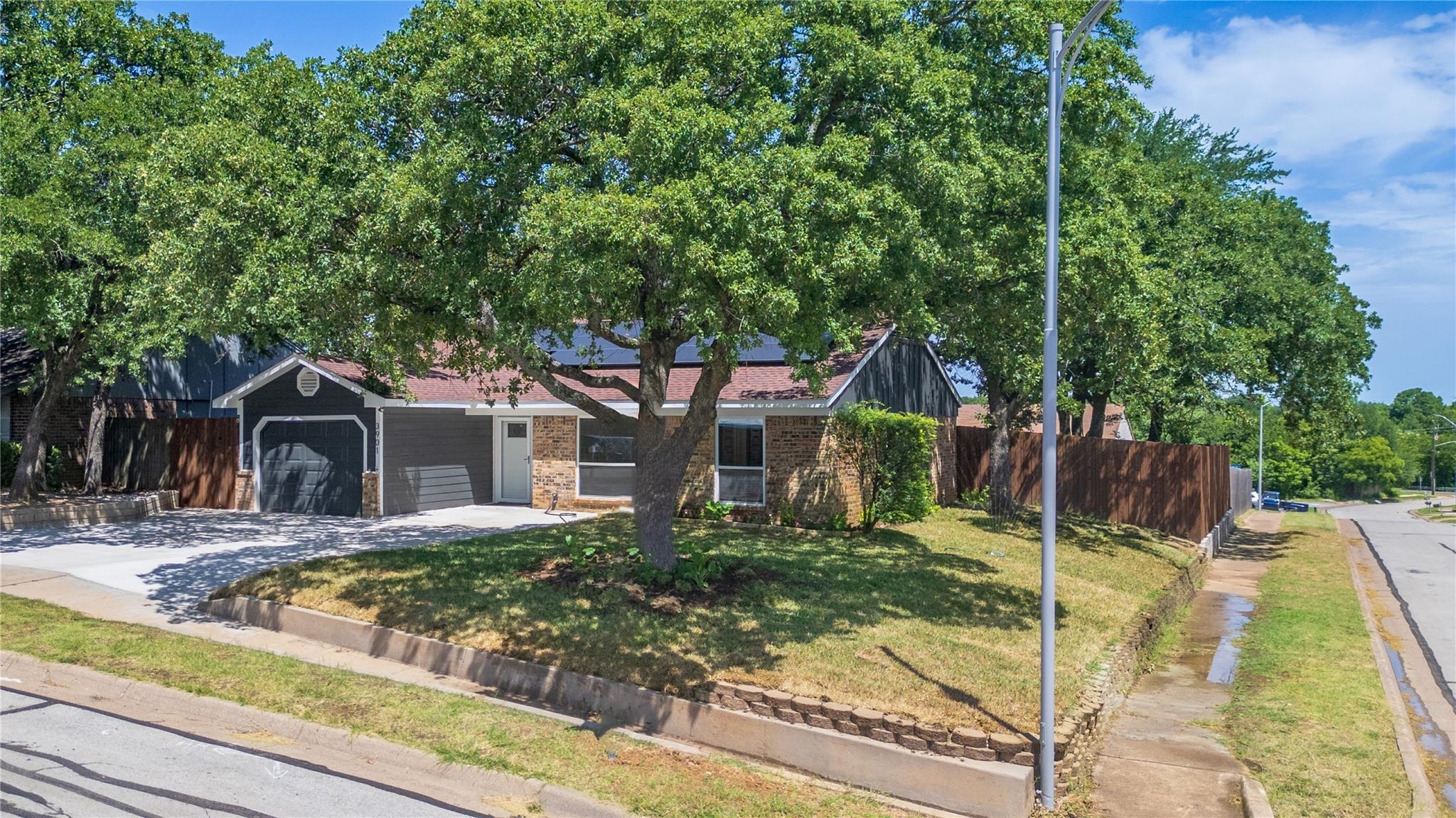 Glengate Dr, Arlington, TX 76016 #1
