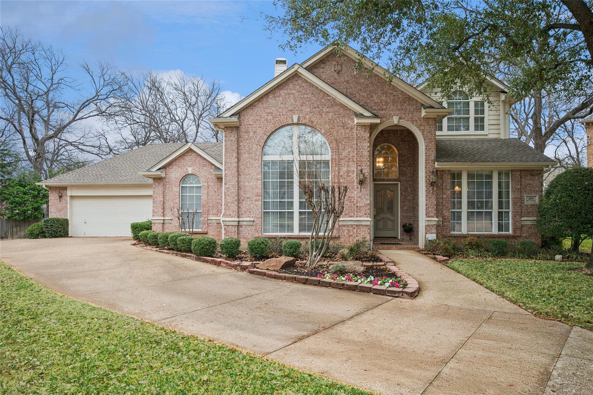 Royal Colonnade , Arlington, TX 76011