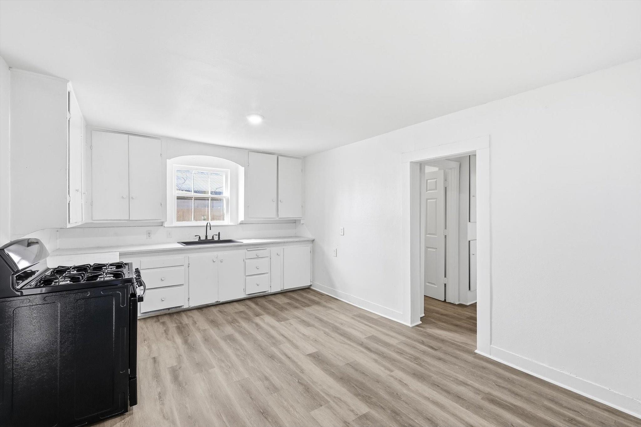 14th St, Bonham, TX 75418 #1